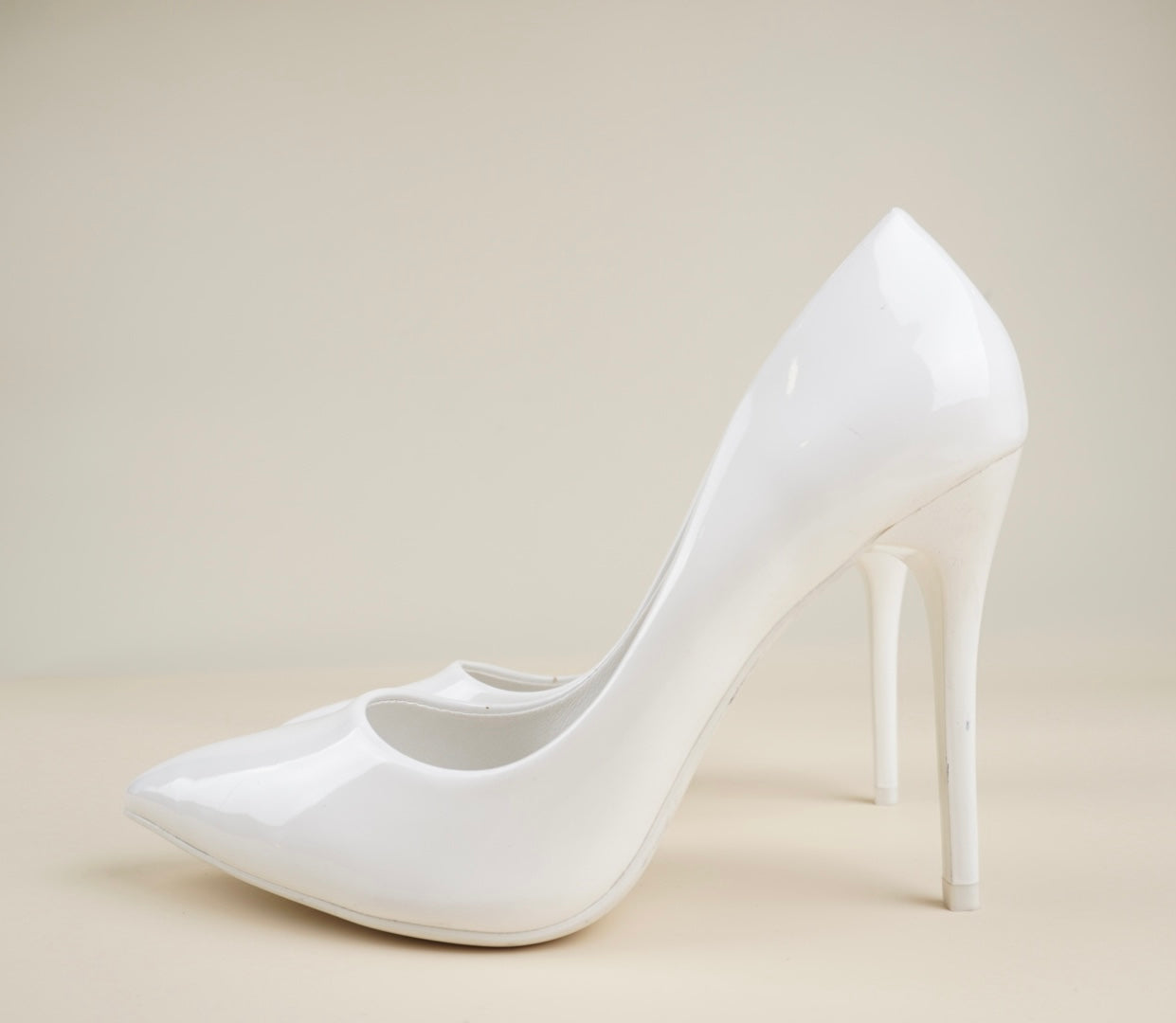 Classic High Heels - White