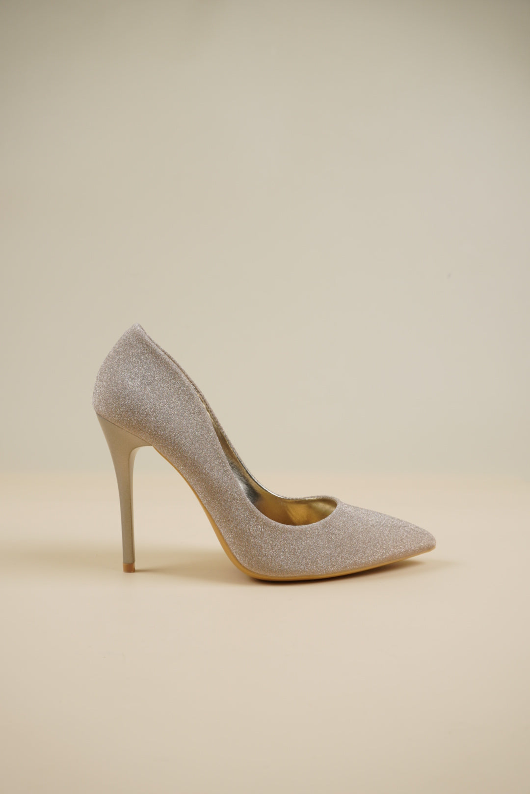 Shimmer Pumps - Gold