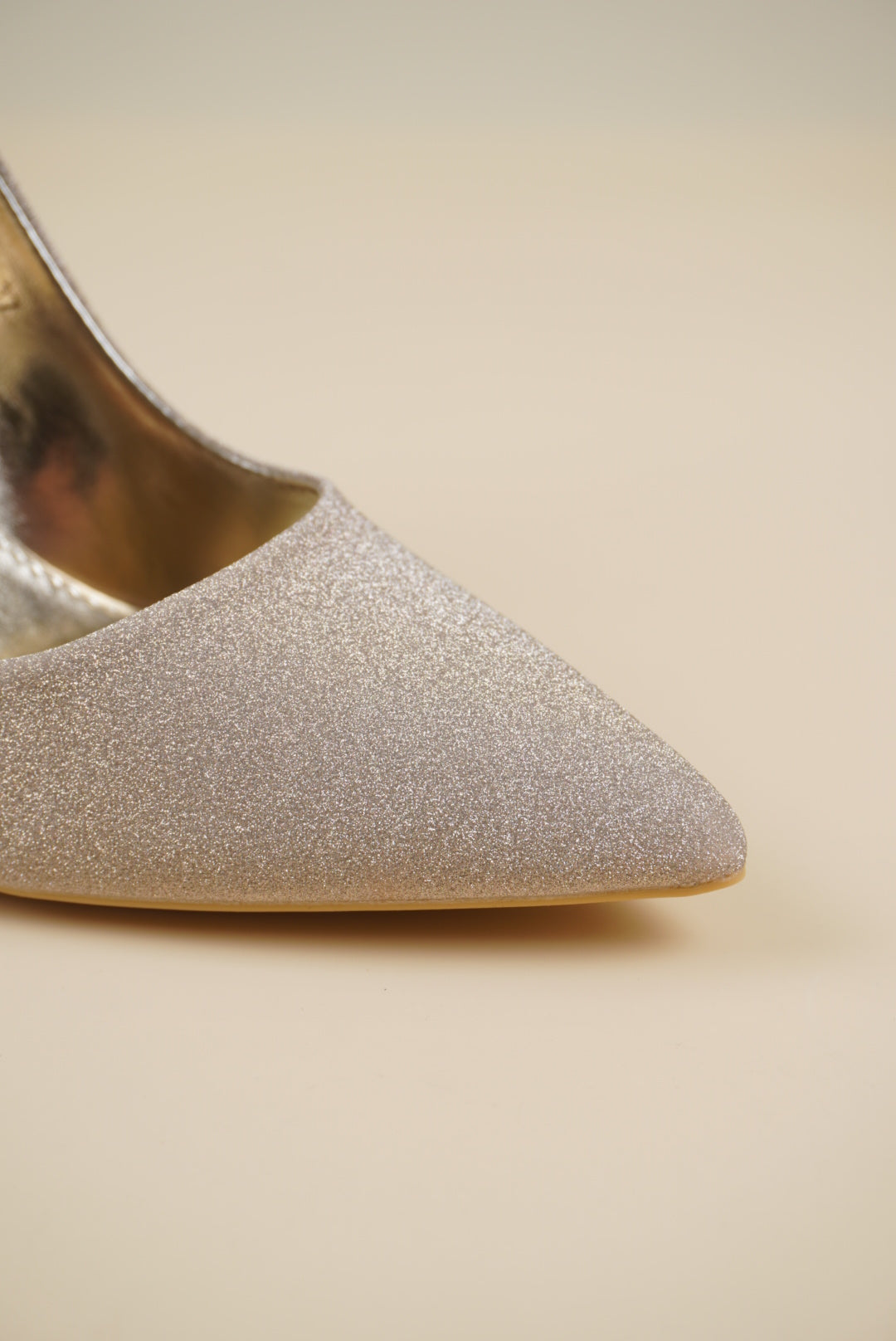 Shimmer Pumps - Gold