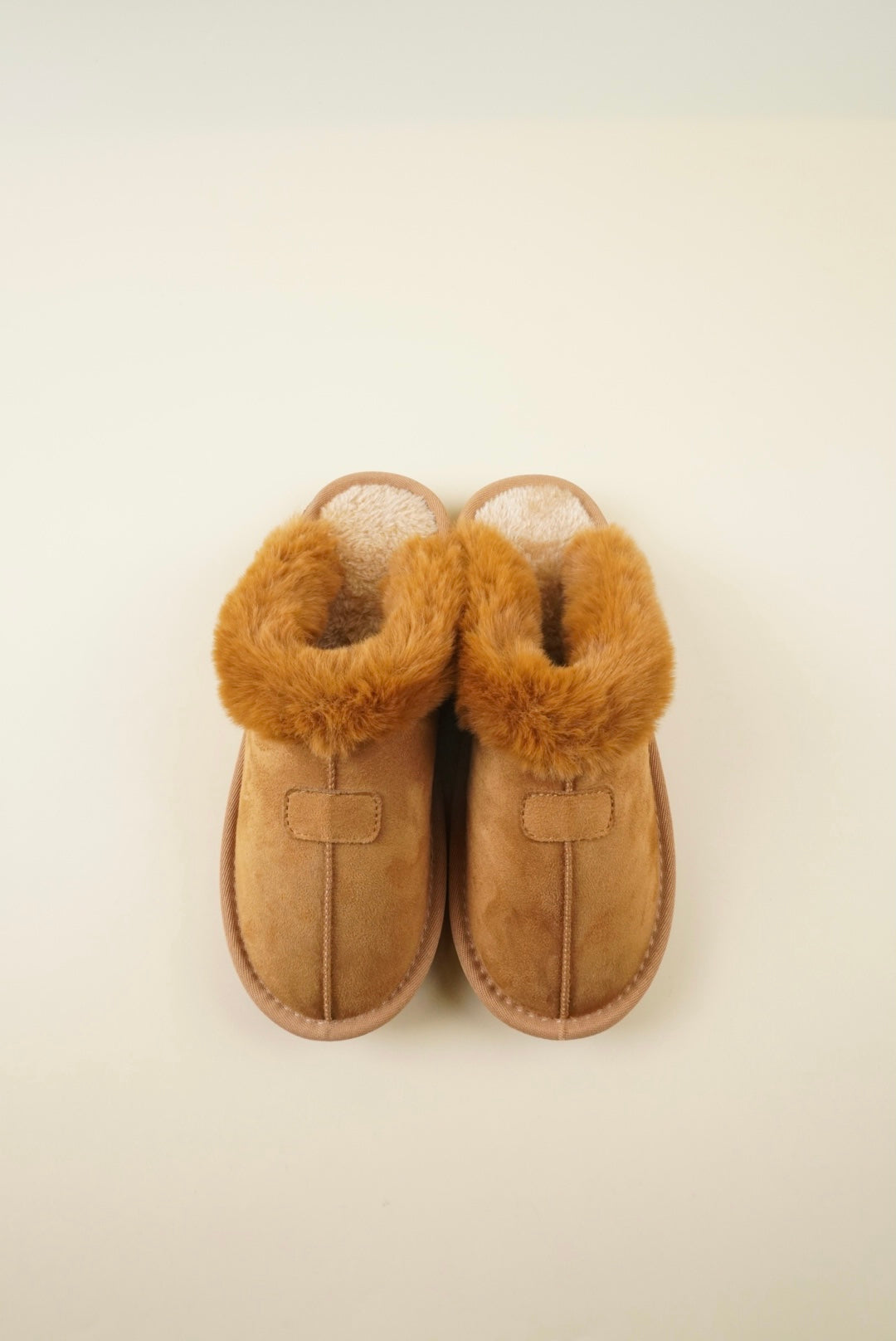 Fluffy Slippers - Camel