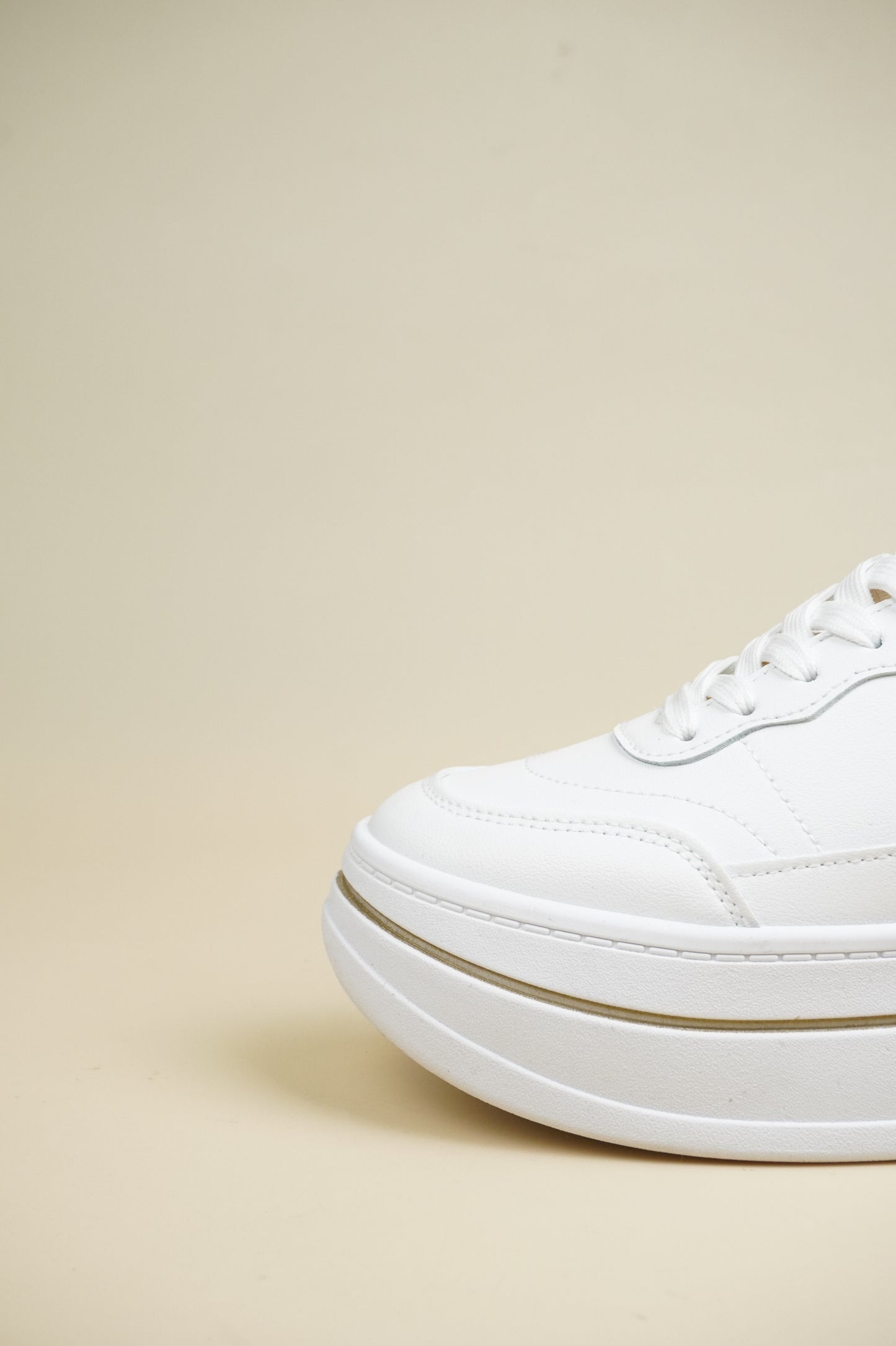 Platform Sneakers - White/Gold