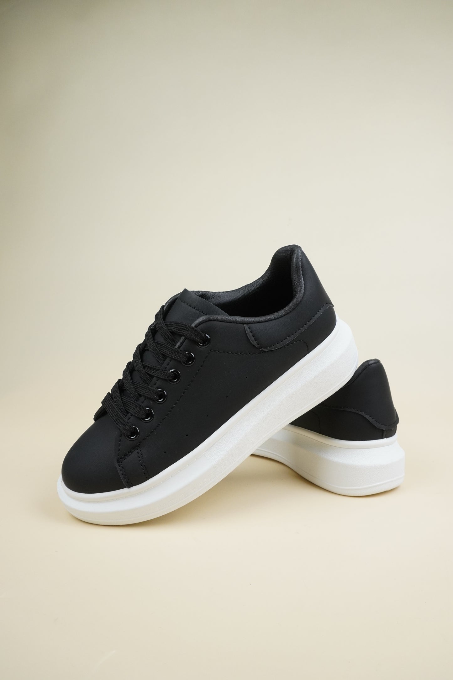 Classic Platform Sneakers - Black