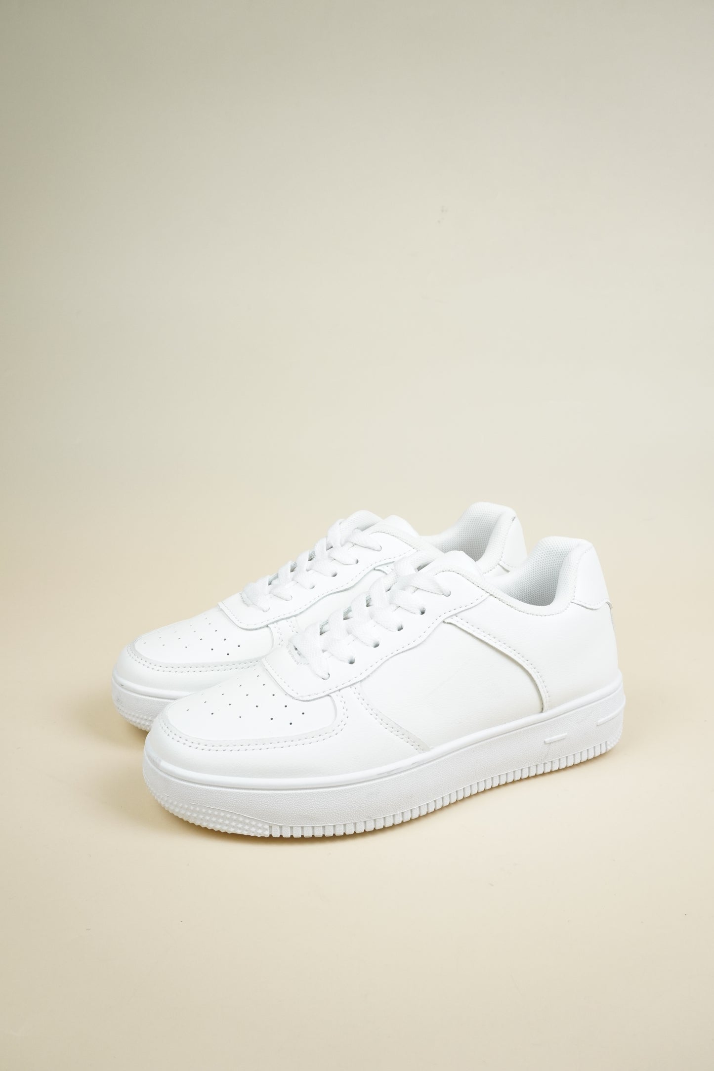 Classic Sneakers - White