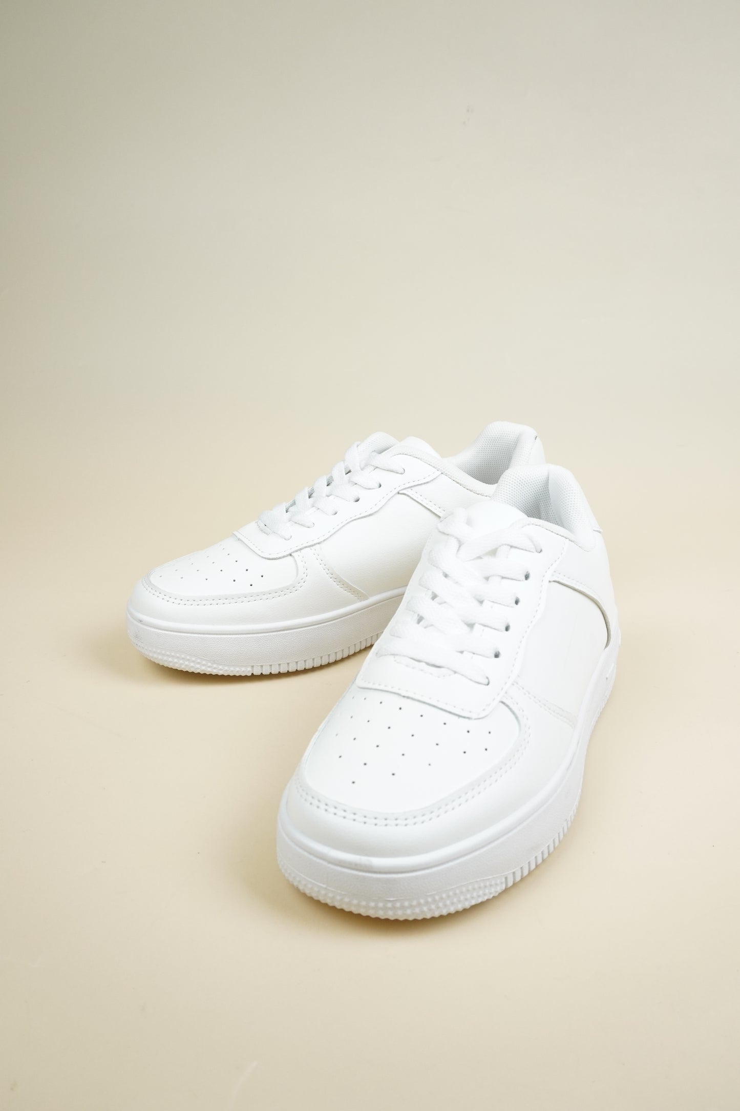 Classic Sneakers - White