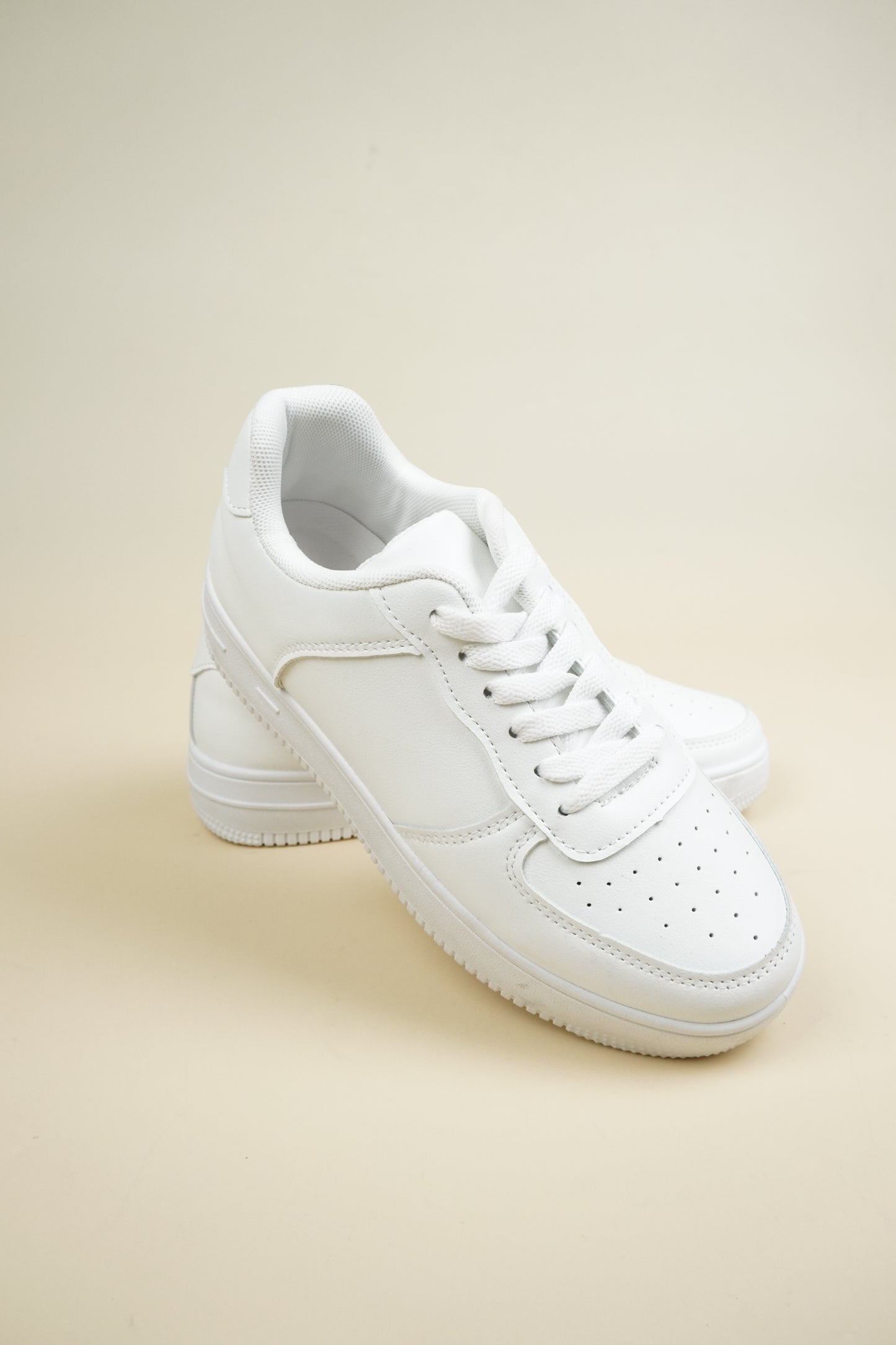 Classic Sneakers - White