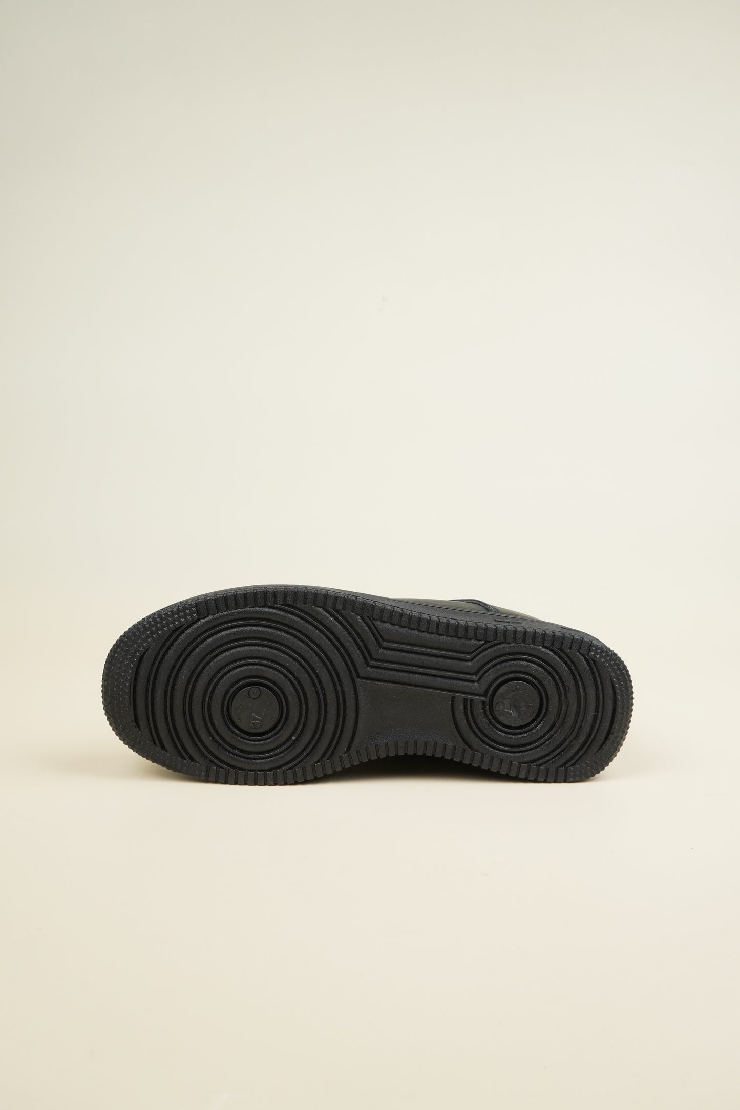 Classic Sneakers - Black