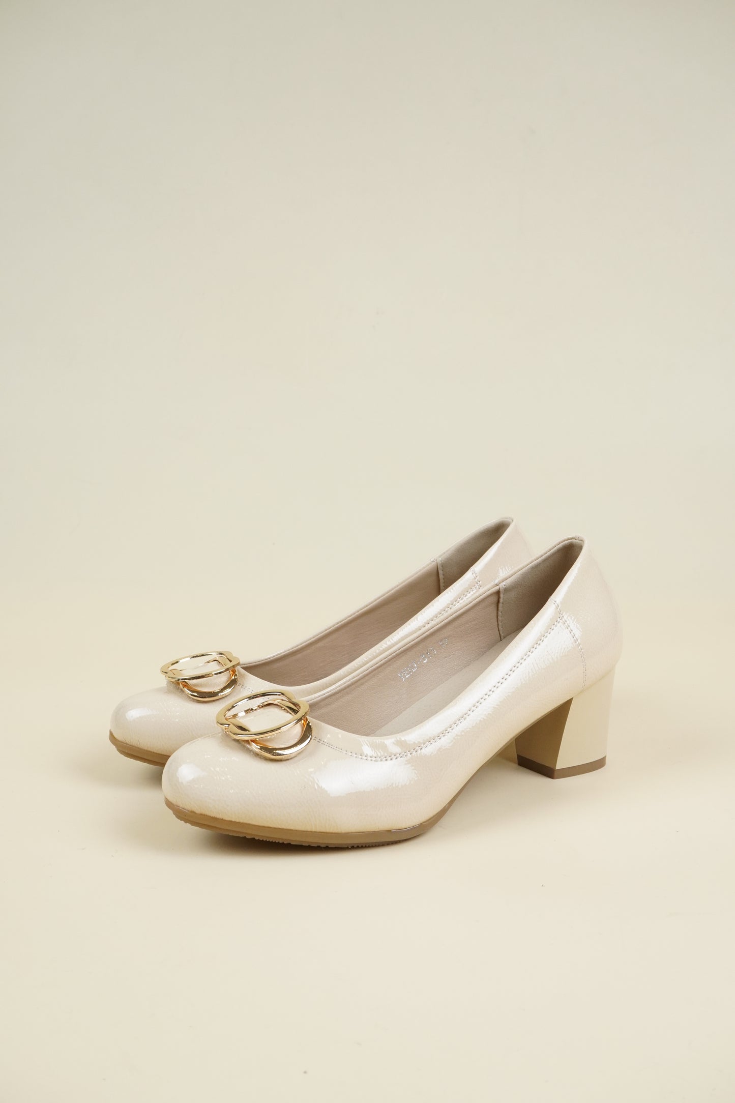 Patent Leather Pumps Low Heel - Beige