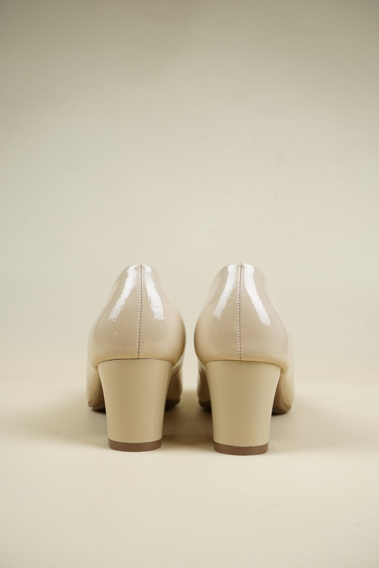 Patent Leather Pumps Low Heel - Beige