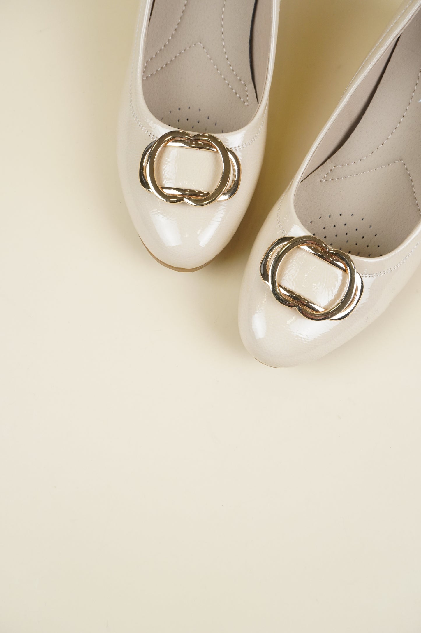 Patent Leather Pumps Low Heel - Beige