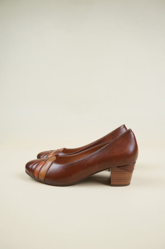 Block Heeled Court Shoes - Camel