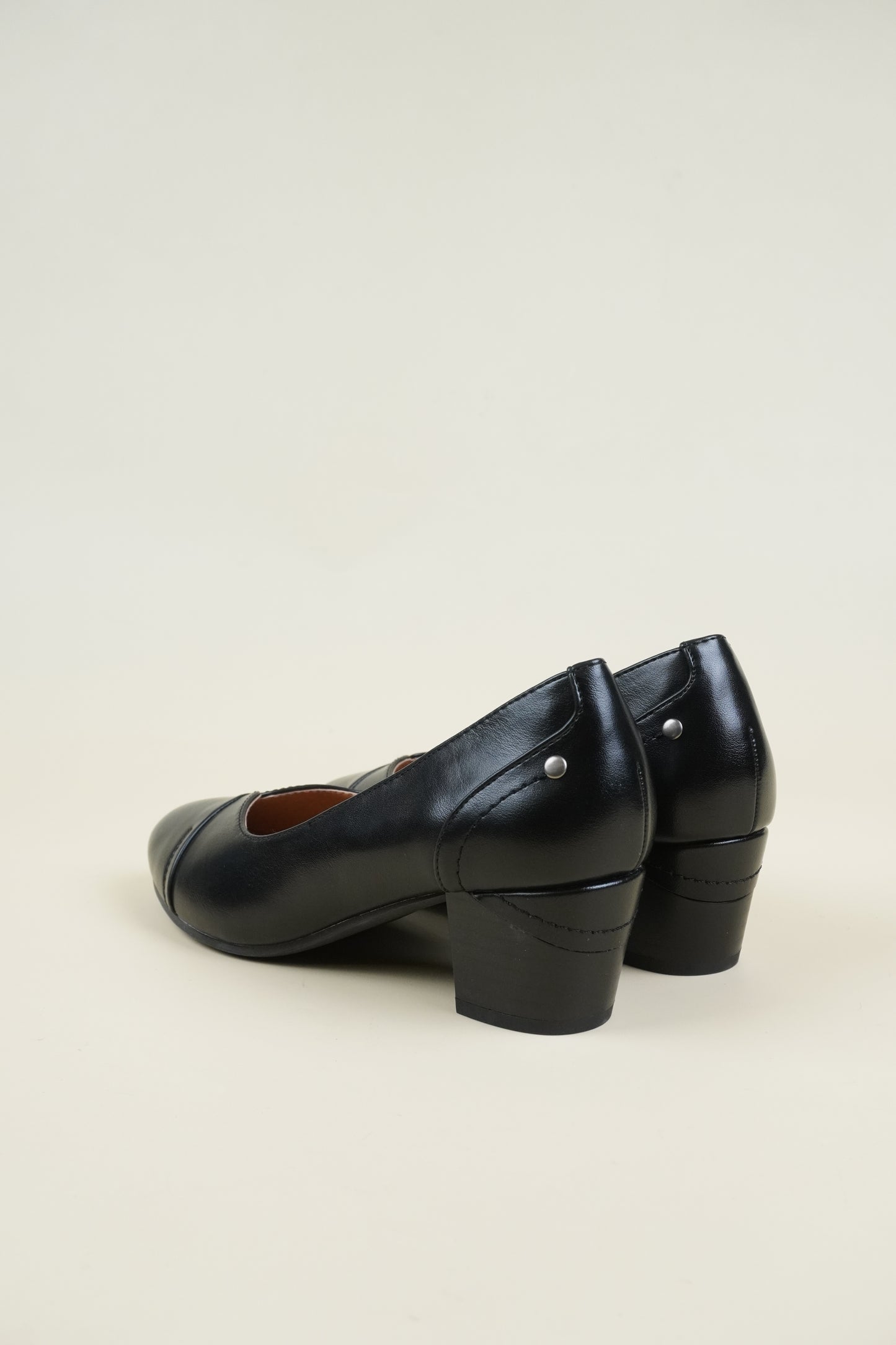 Ladies' Leather Pumps Low Heel - Black