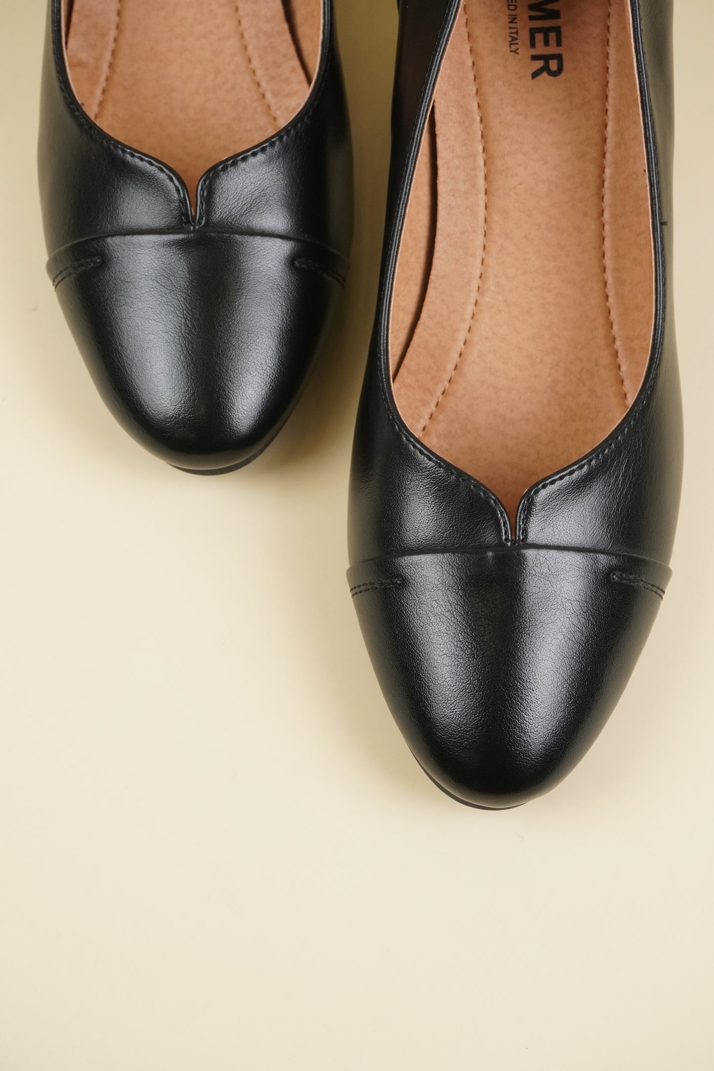 Ladies' Leather Pumps Low Heel - Black