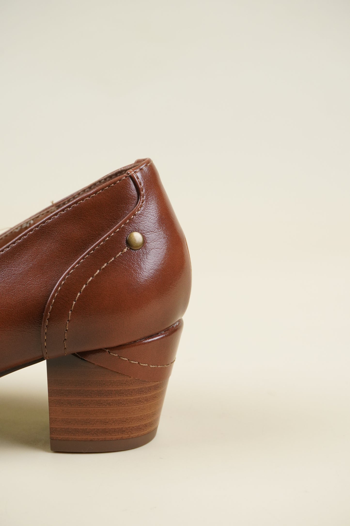 Ladies' Leather Pumps Low Heel - Camel