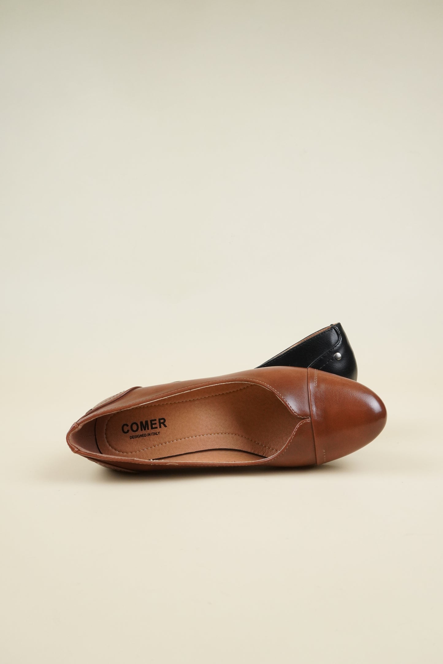 Ladies' Leather Pumps Low Heel - Camel