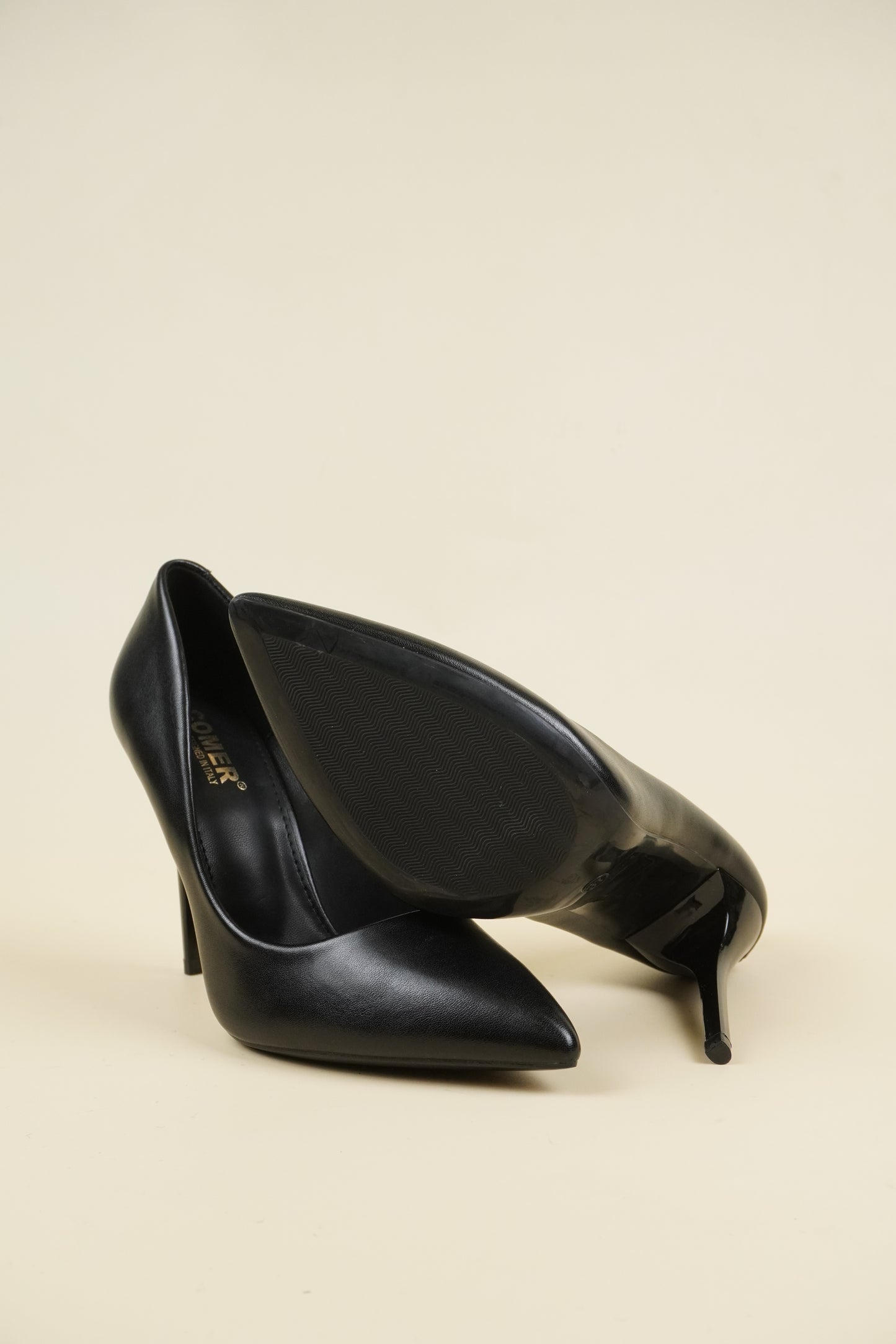 Classic Leather High Heels - Black