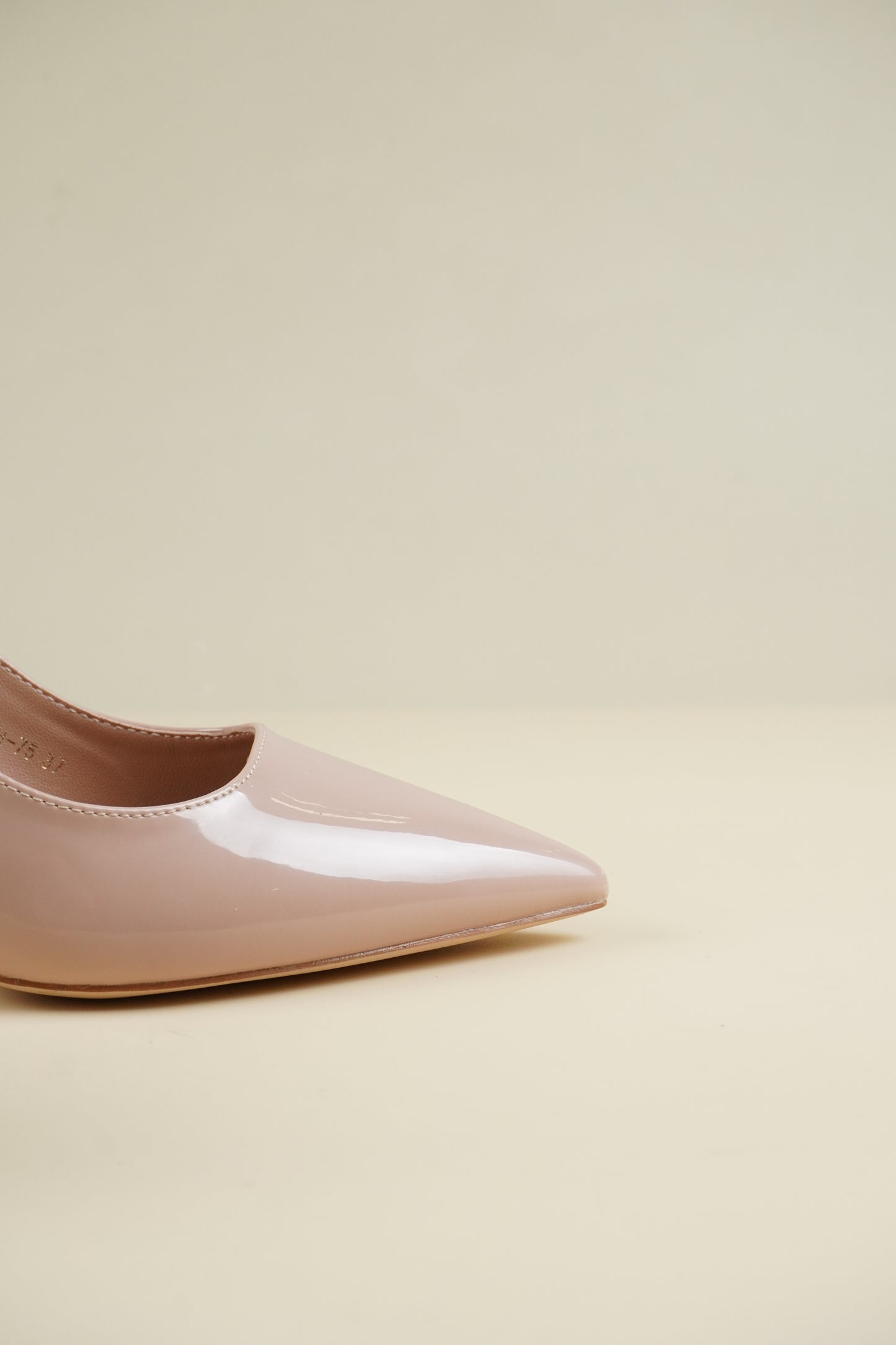 Classic Slingback Heels - Nude