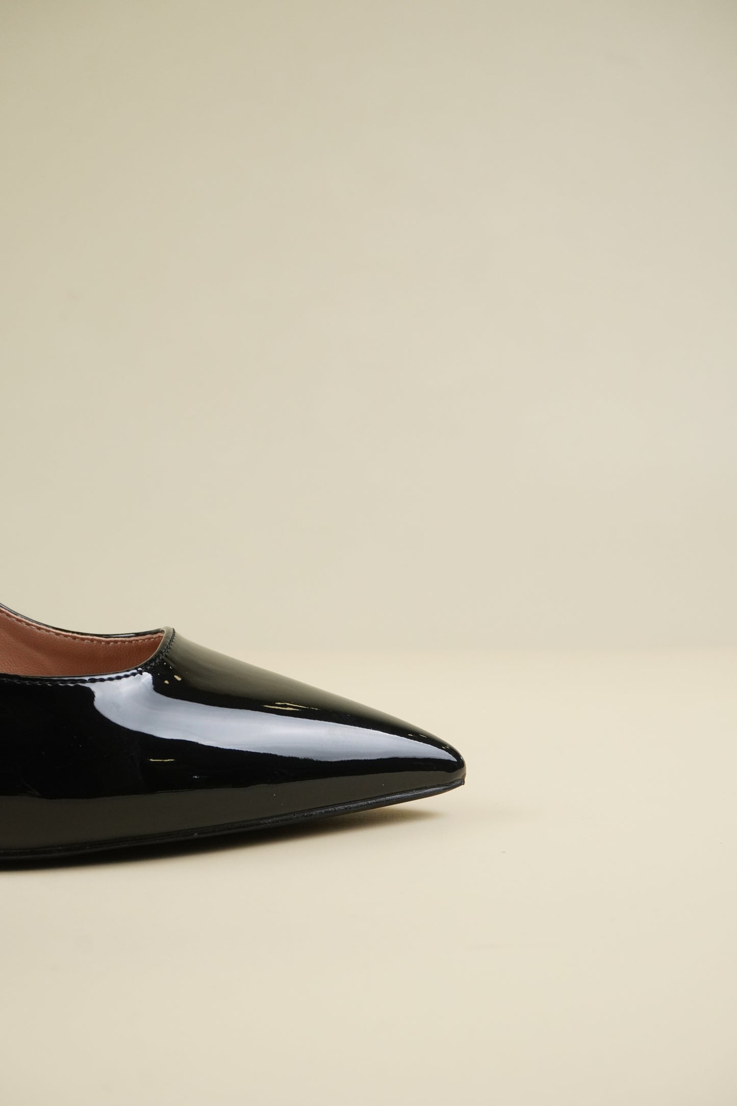 Classic Slingback Heels - Black