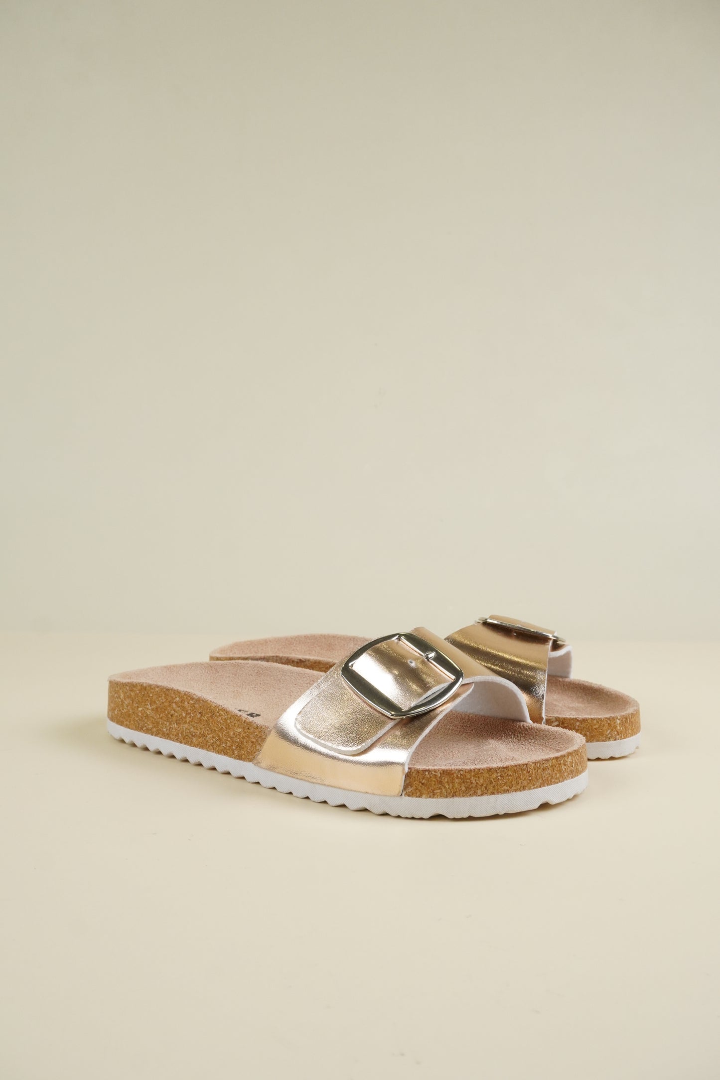 Single-Buckle Slippers - Champagne