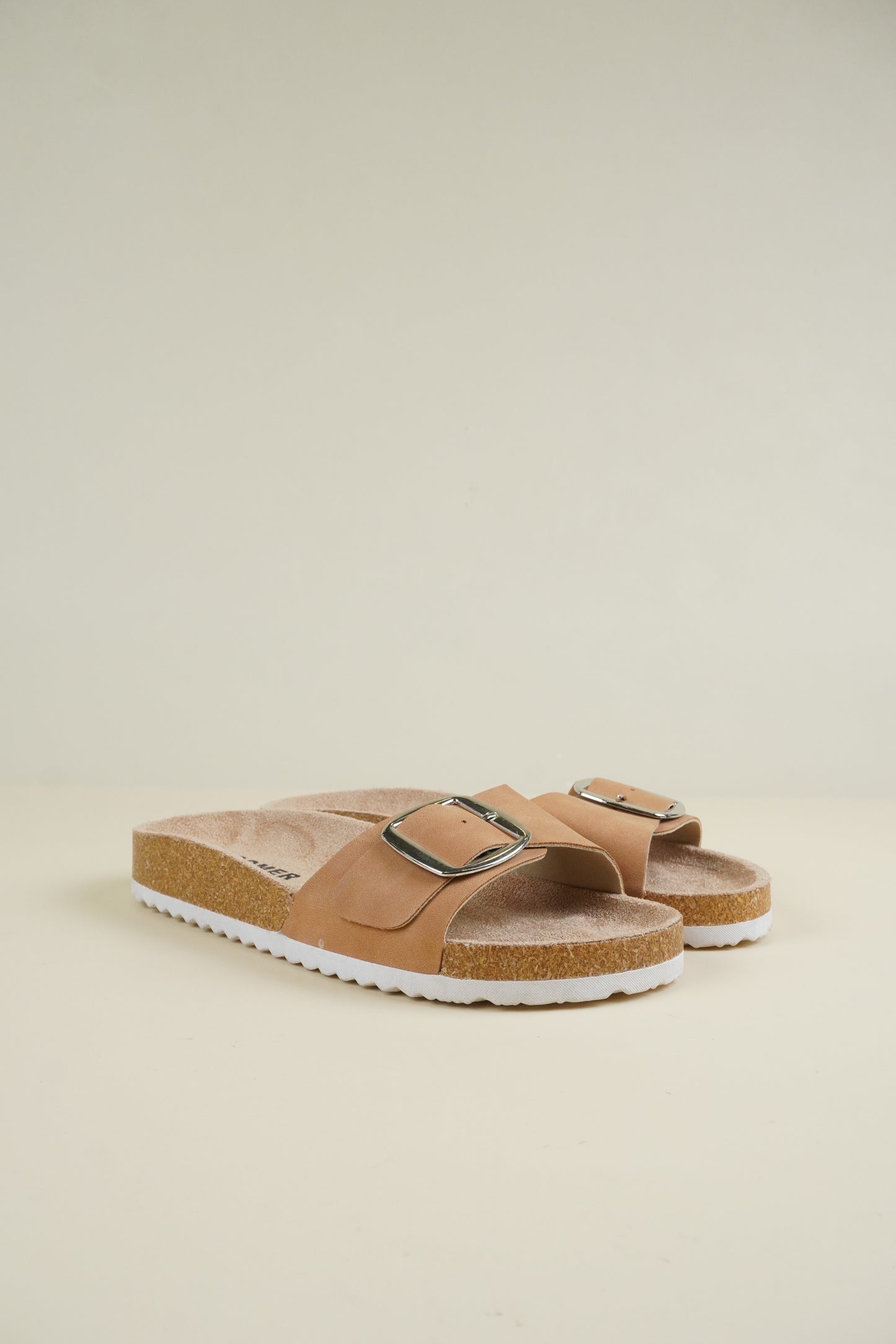 Single-Buckle Slippers - Camel