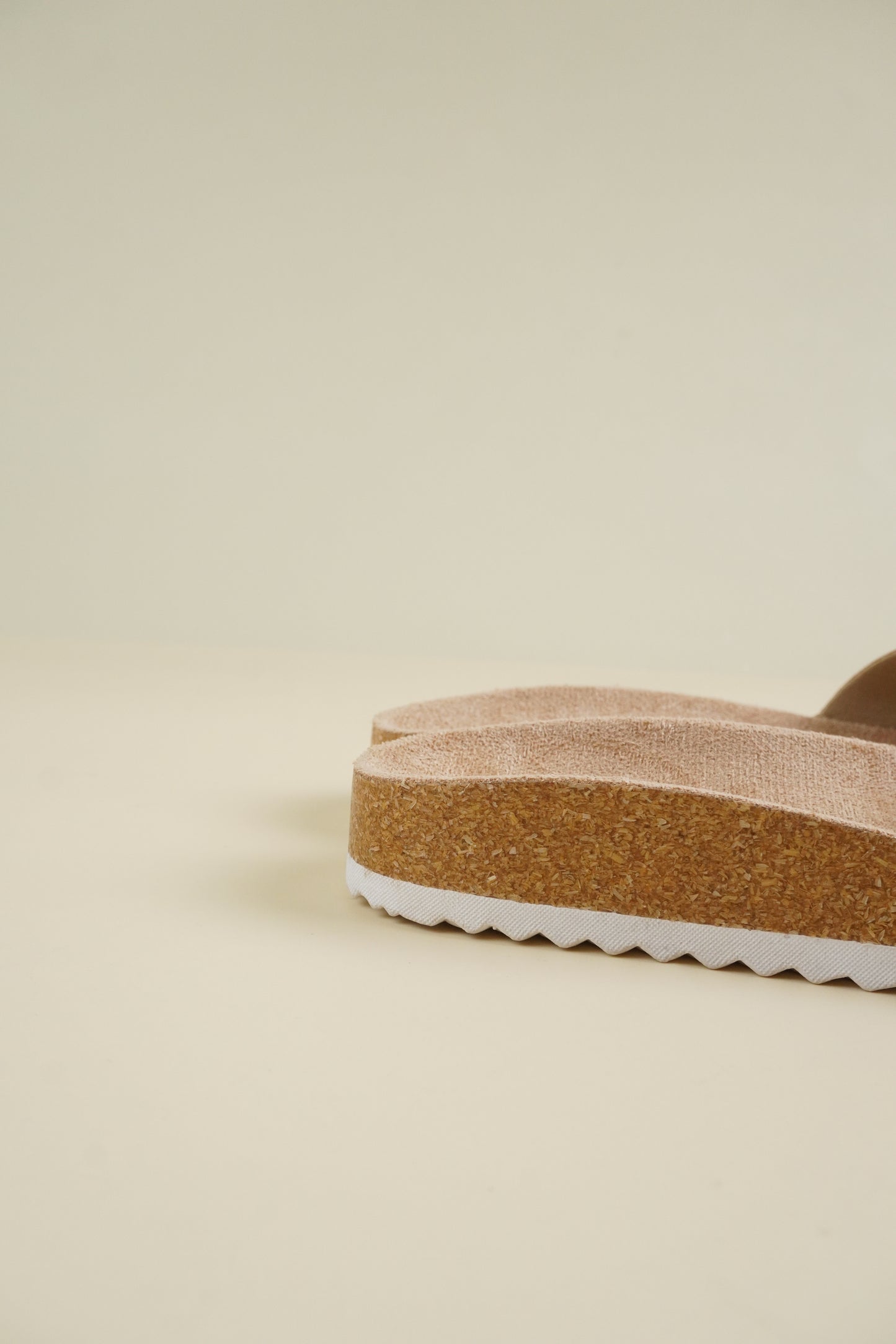 Single-Buckle Slippers - Camel