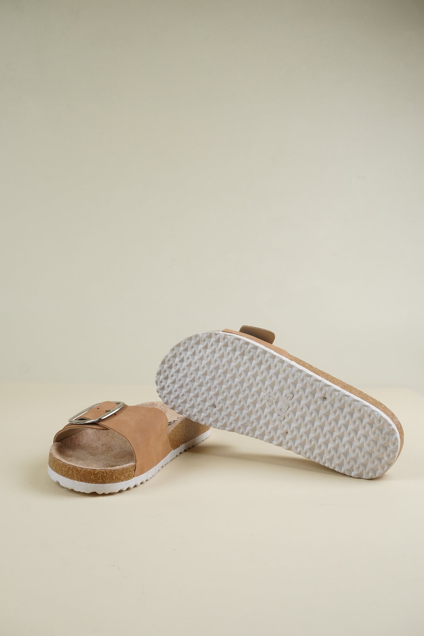 Single-Buckle Slippers - Camel