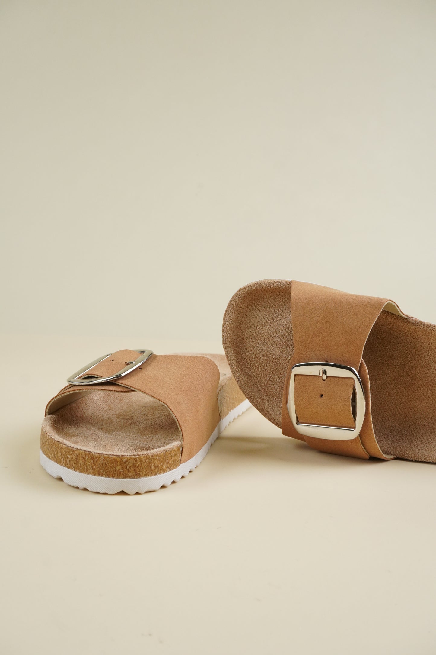 Single-Buckle Slippers - Camel