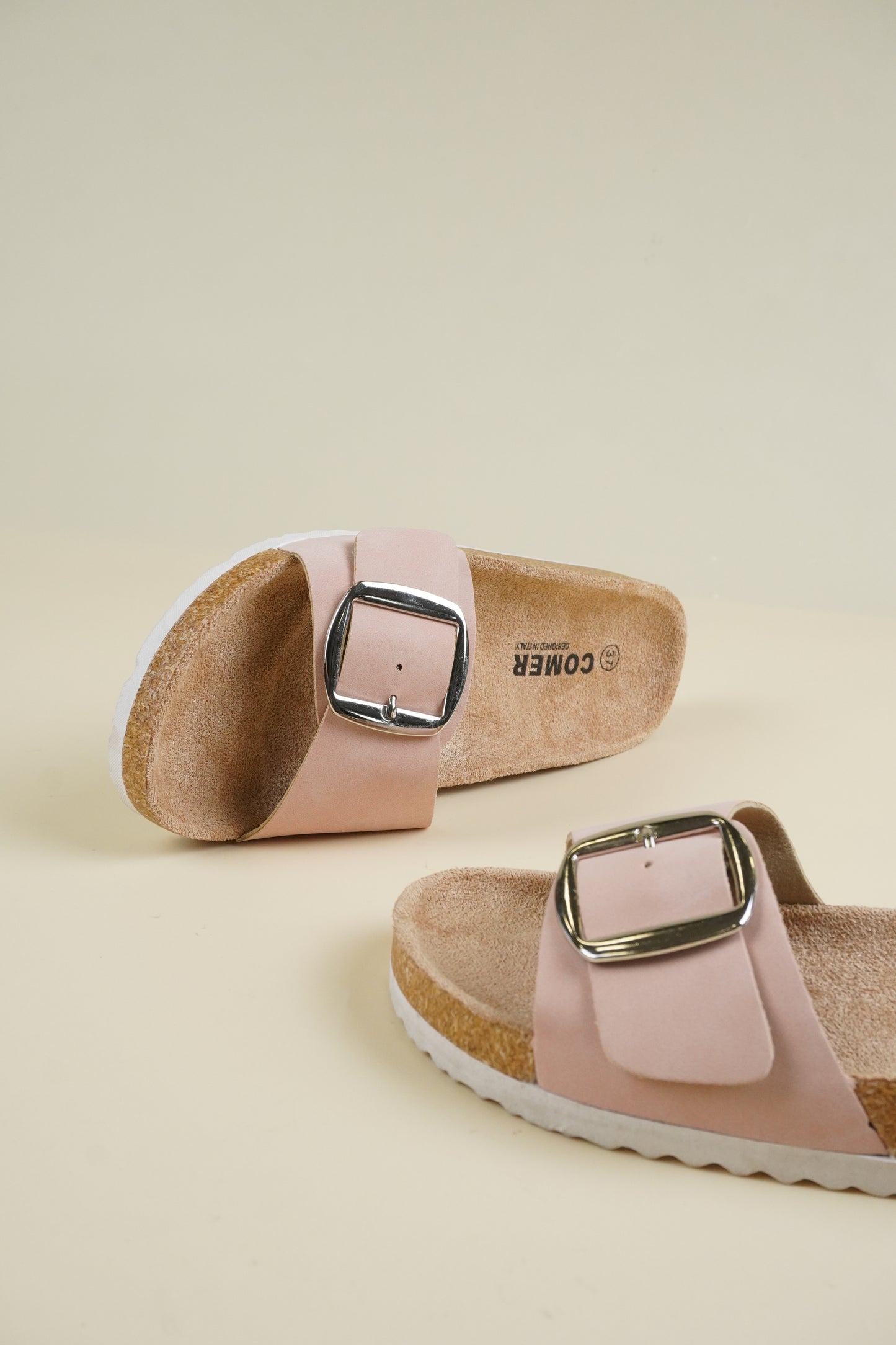 Single-Buckle Slippers - Pink