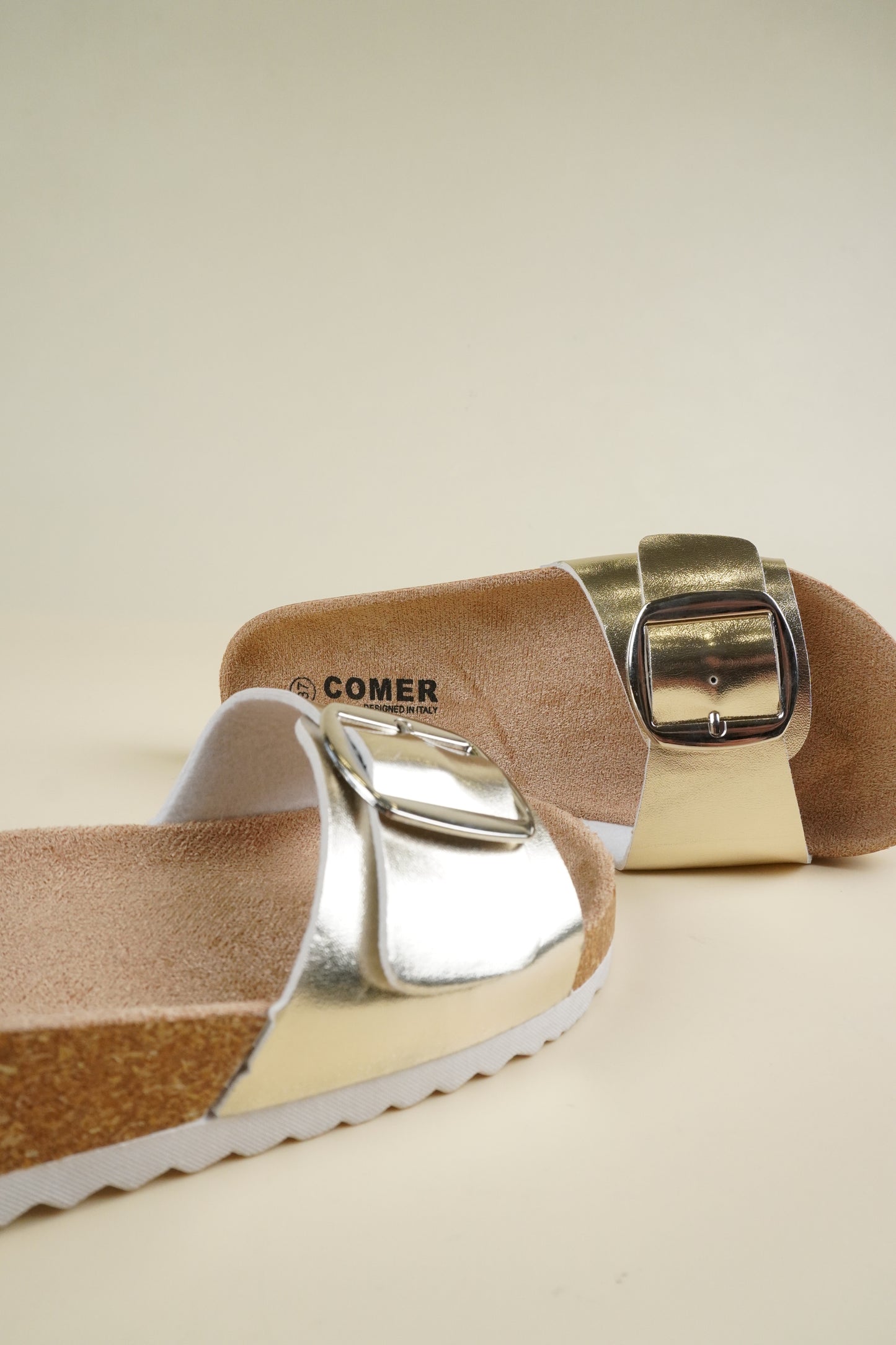 Single-Buckle Slippers - Gold