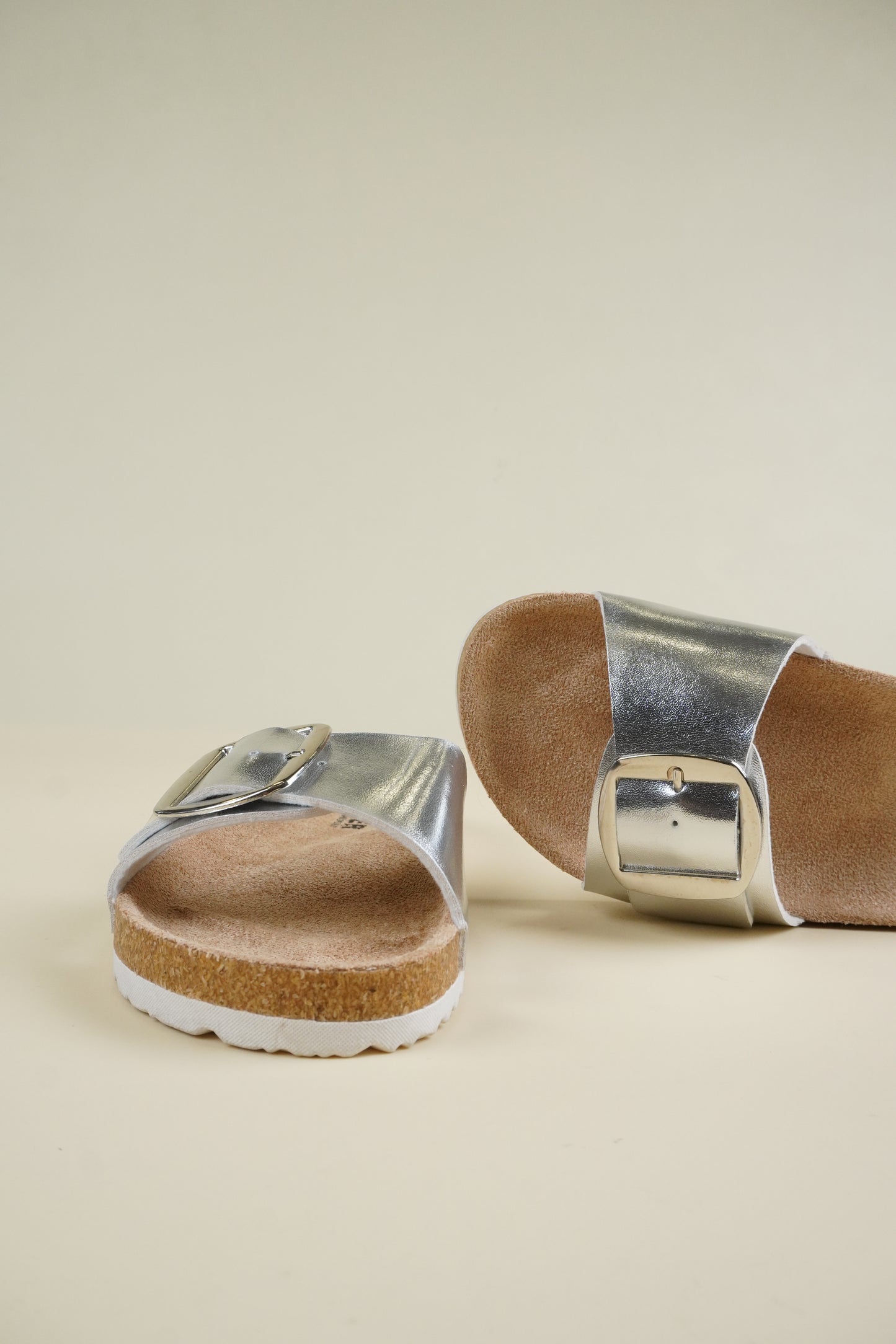 Single-Buckle Slippers - Silver