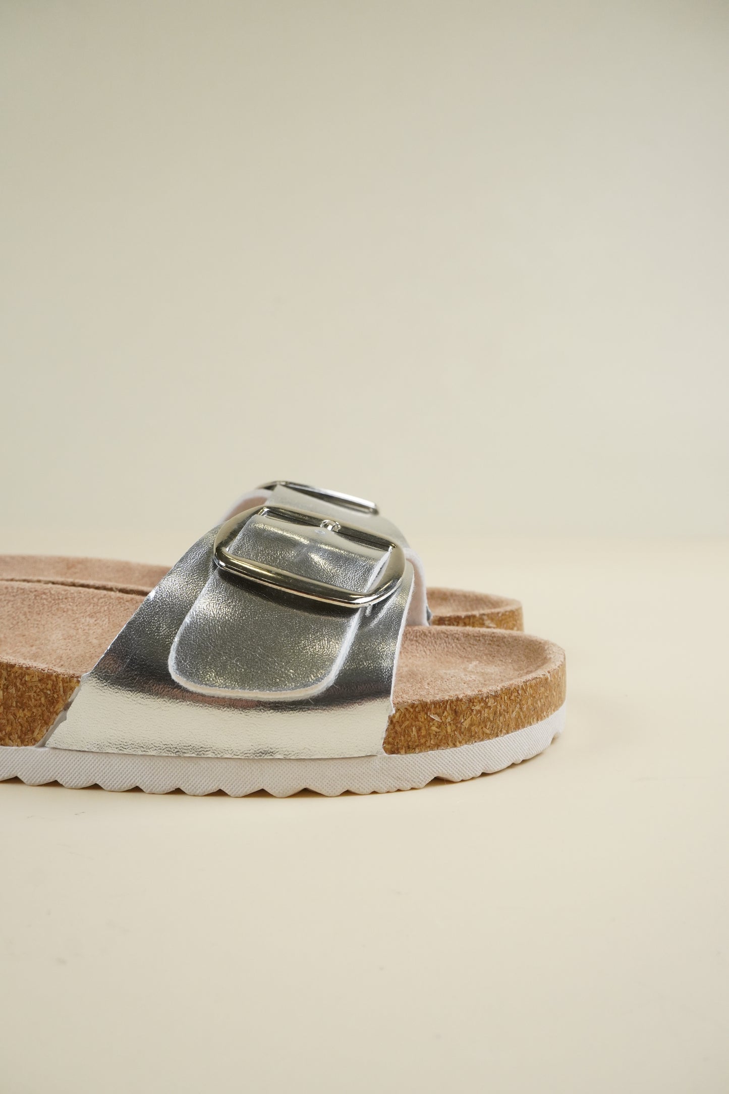 Single-Buckle Slippers - Silver