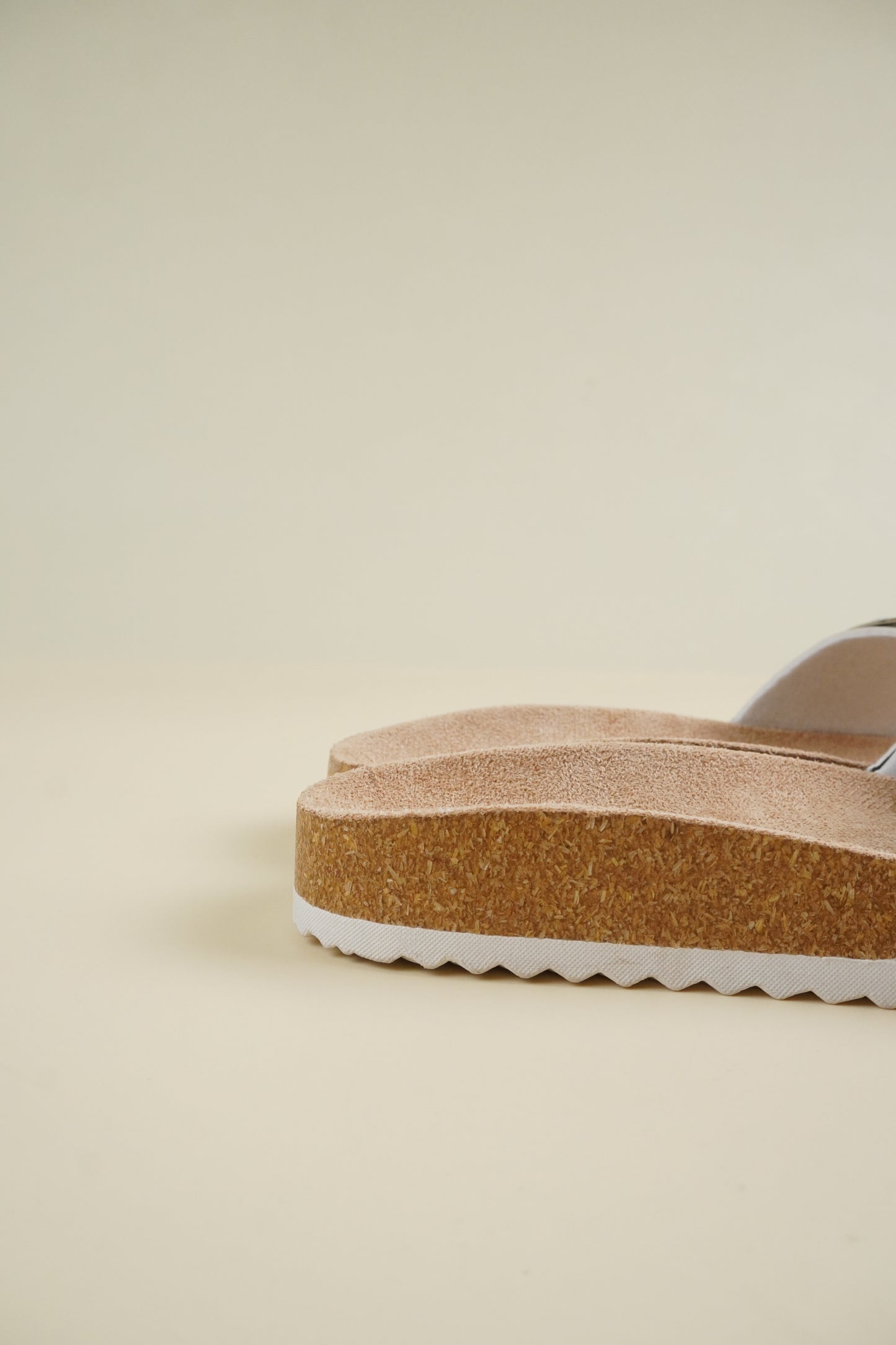 Single-Buckle Slippers - Silver