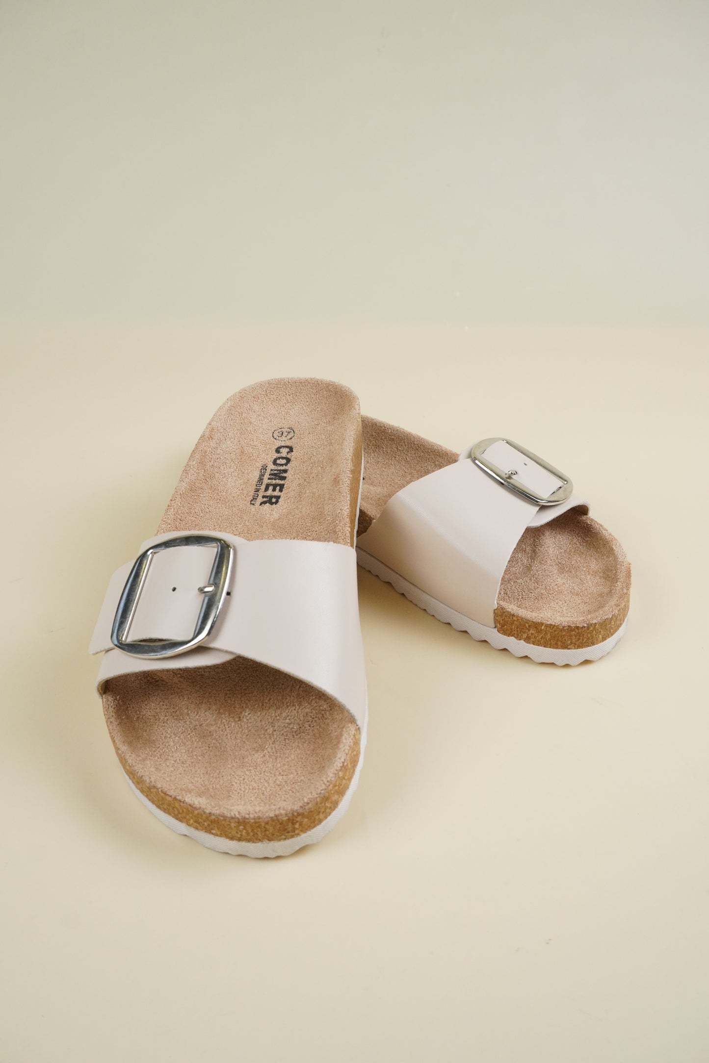 Single-Buckle Slippers - Beige