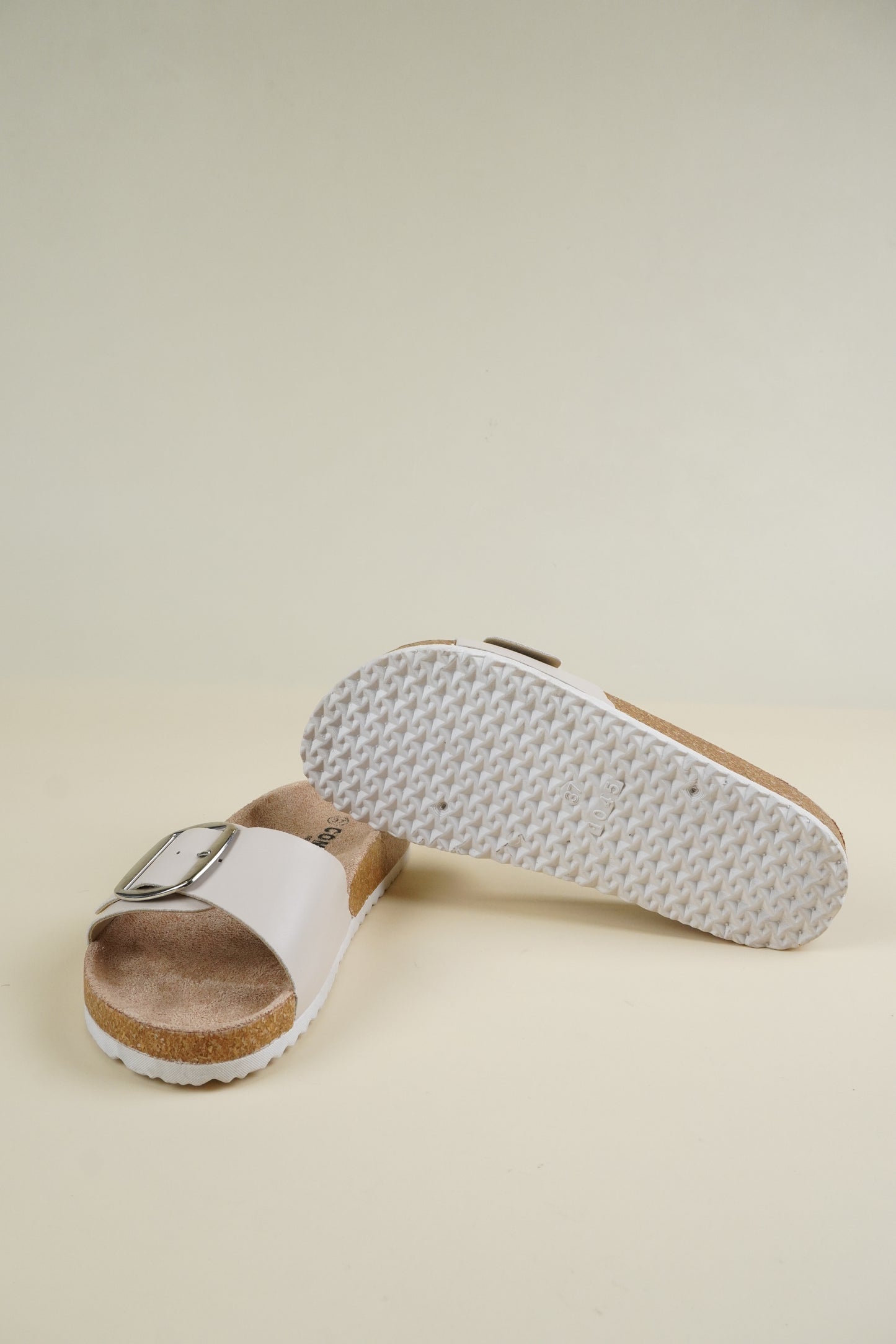Single-Buckle Slippers - Beige