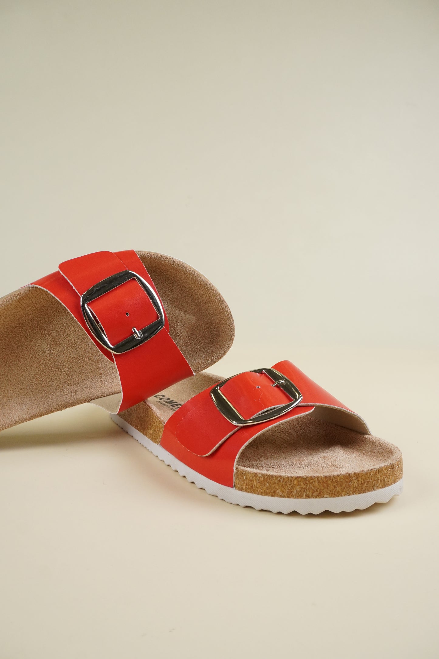 Single-Buckle Slippers - Red