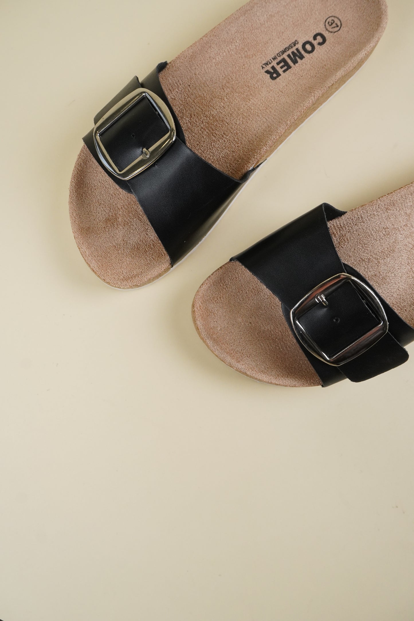 Single-Buckle Slippers - Black