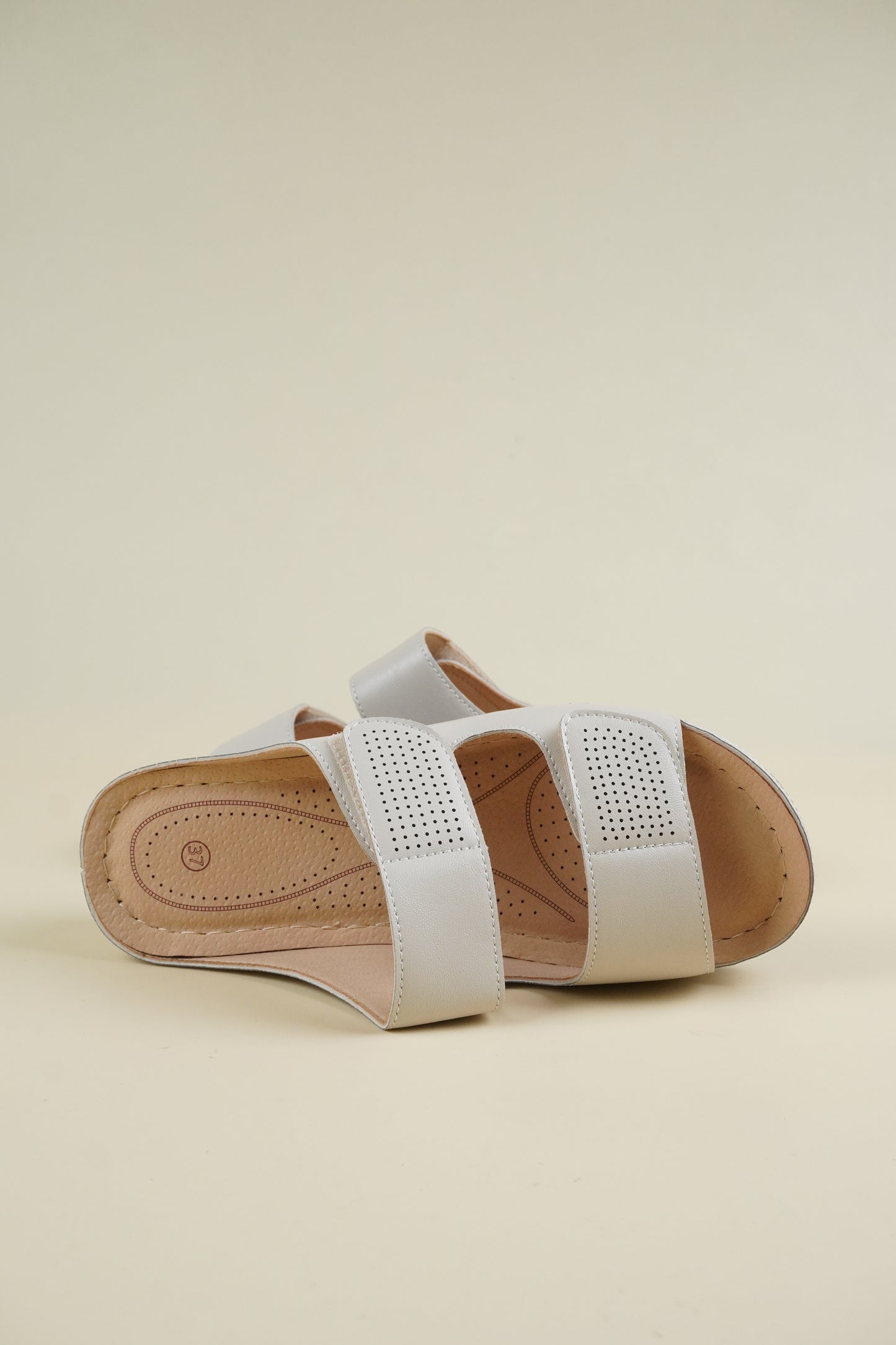 Open-Toe Wide-Fit Wedge Slippers - Beige