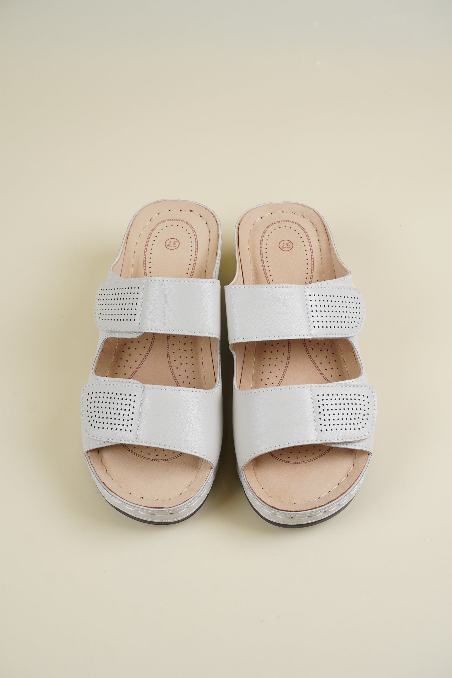 Open-Toe Wide-Fit Wedge Slippers - Beige