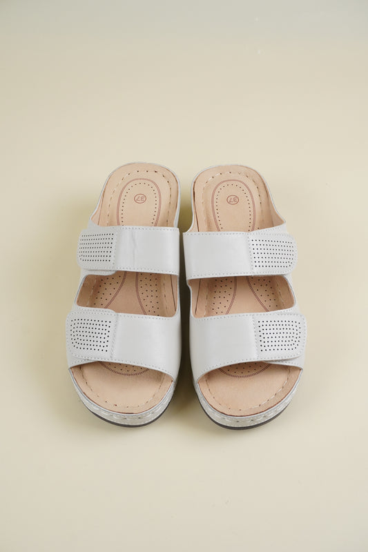 Open-Toe Wide-Fit Wedge Slippers - Beige