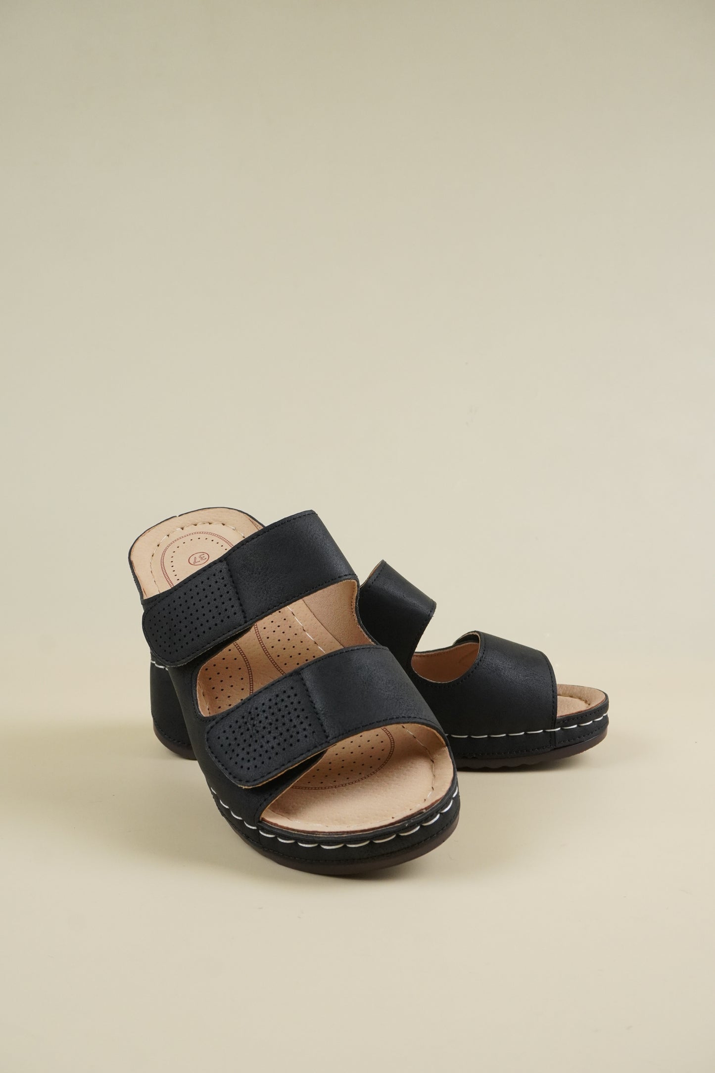 Open-Toe Wide-Fit Wedge Slippers - Black