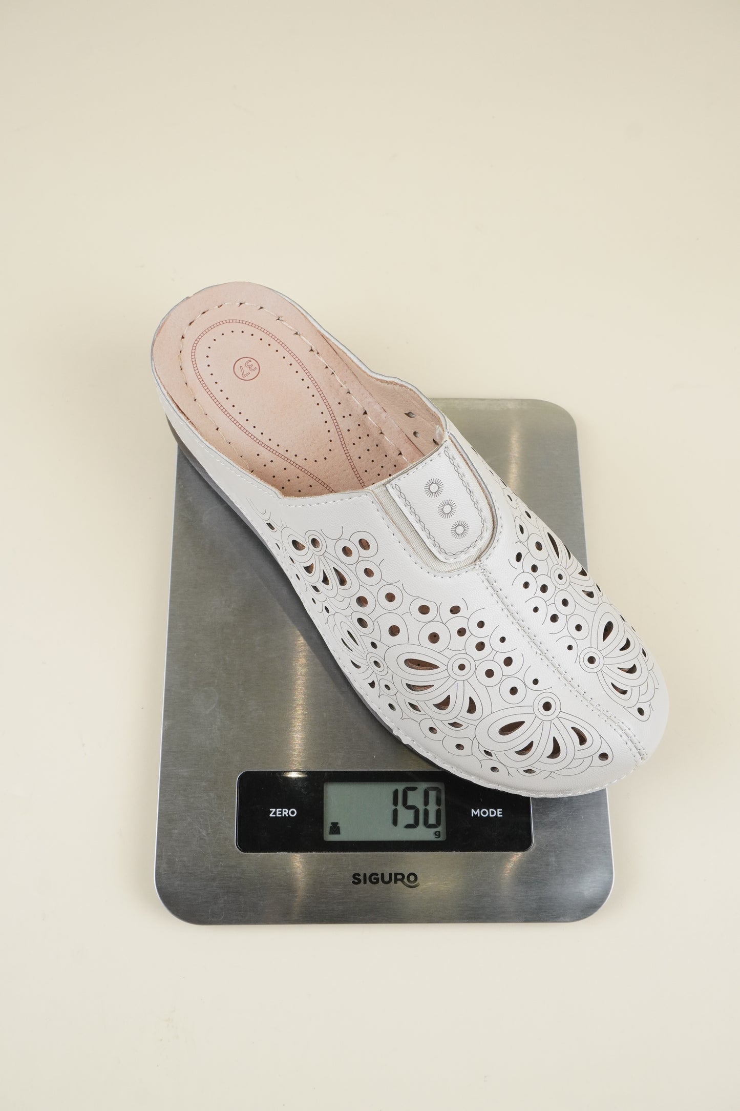 Wide-Fit Breathable Women's Slippers - White