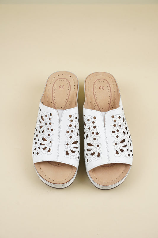 Open-Toe Wide-Fit Slippers - White
