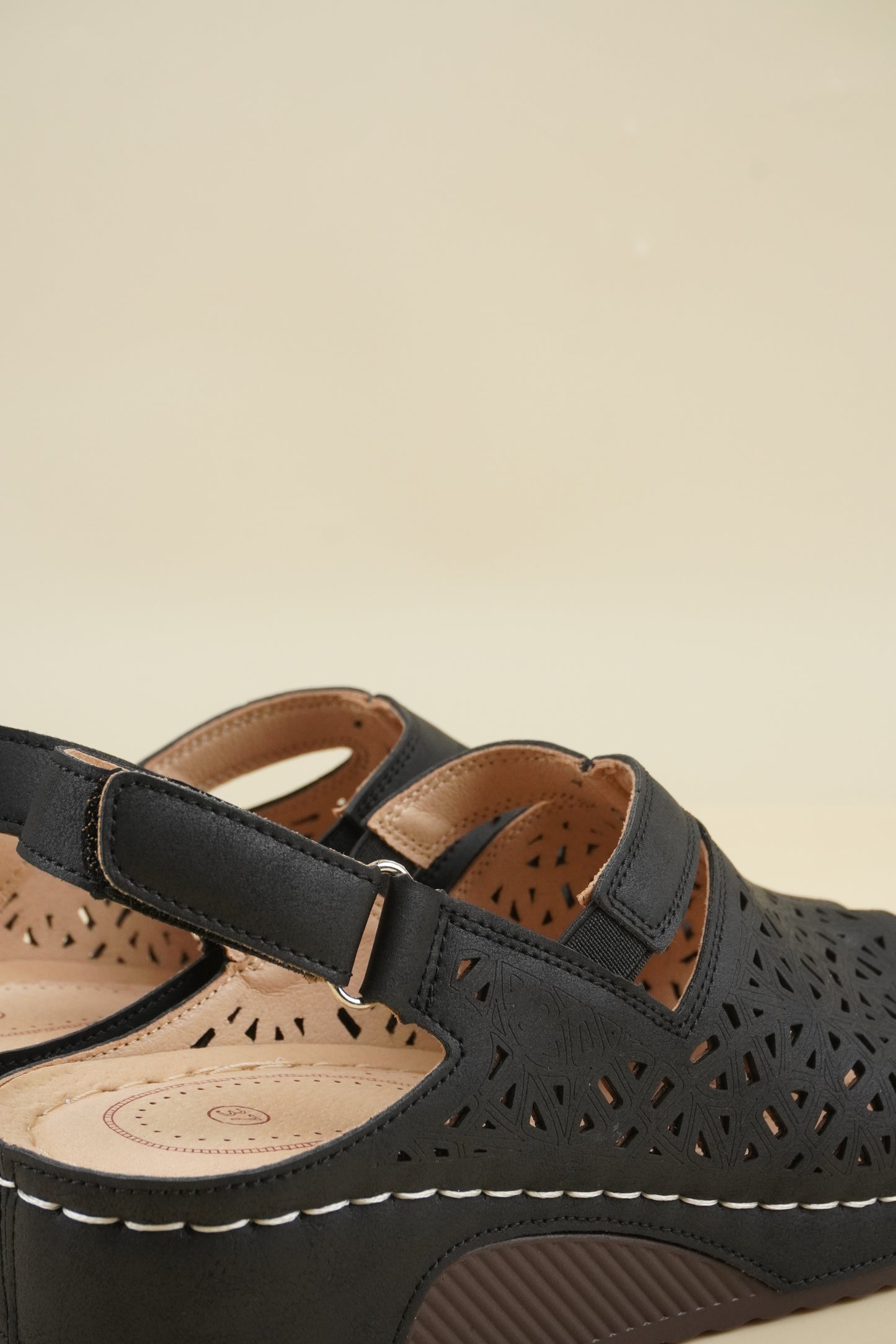 Open-Toe Wide-Fit Sandals - Black