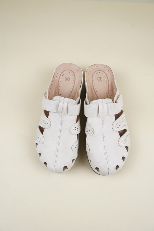 Wide-Fit Round-Toe Breathable Women's Slippers - Beige