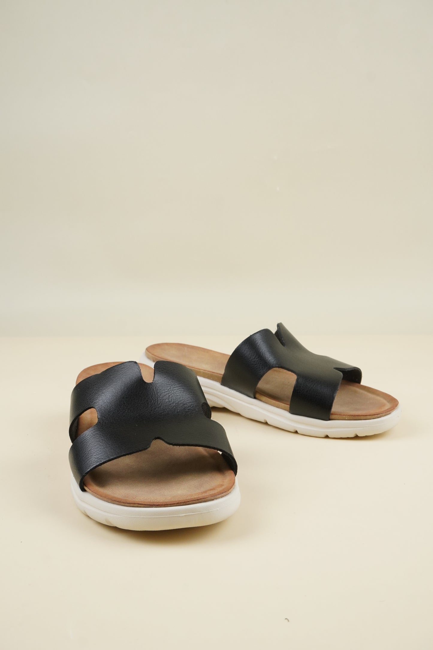H Slippers - Black