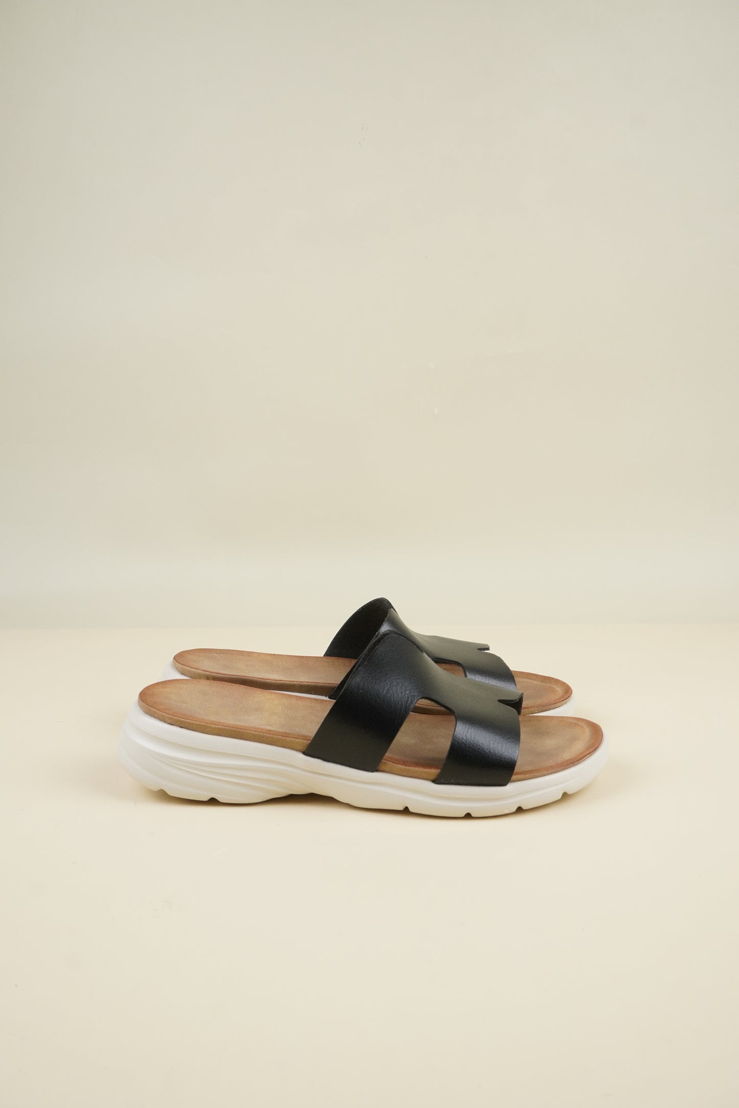 H Slippers - Black