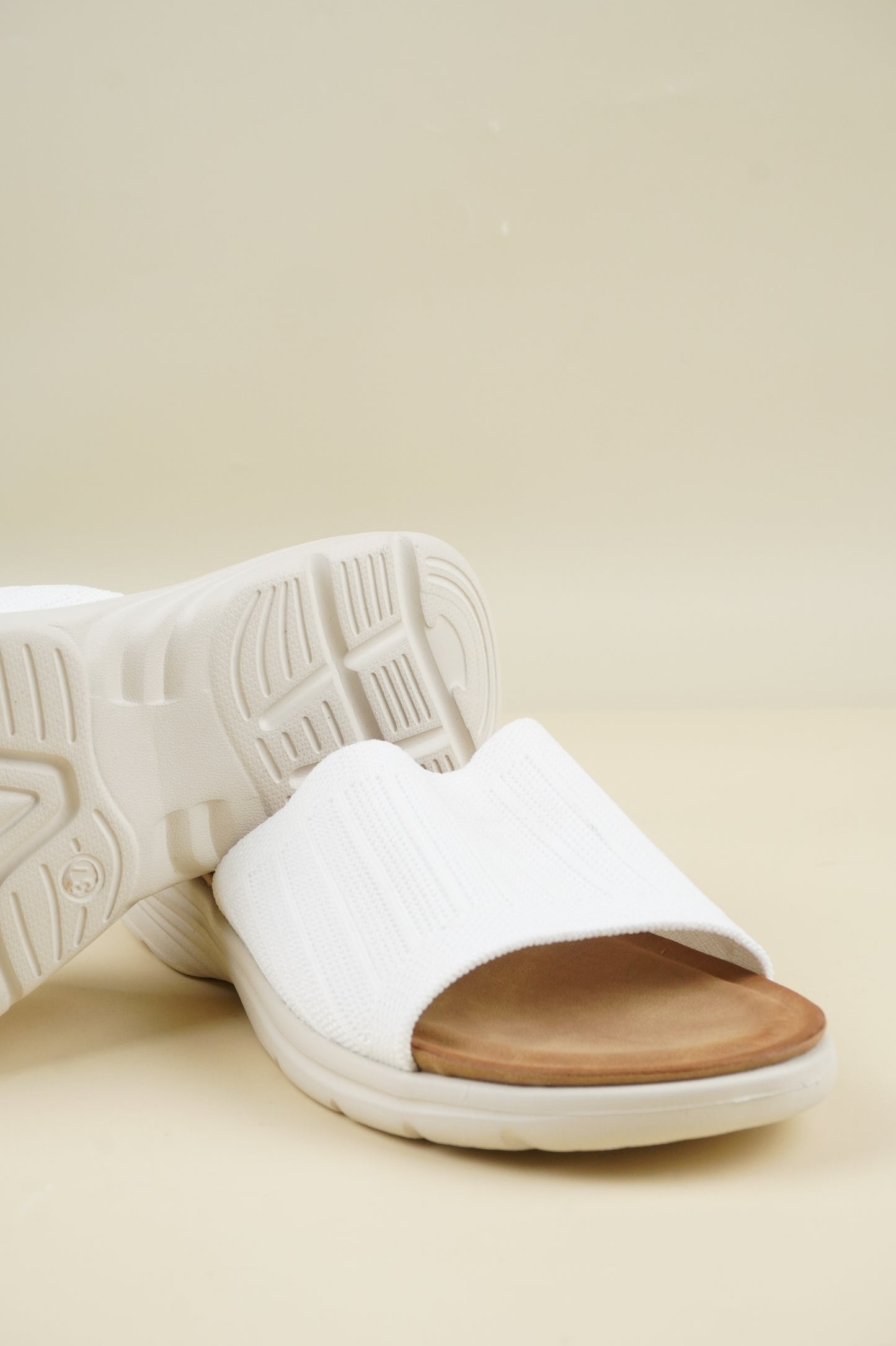 Fabric Light Weight Slippers - White