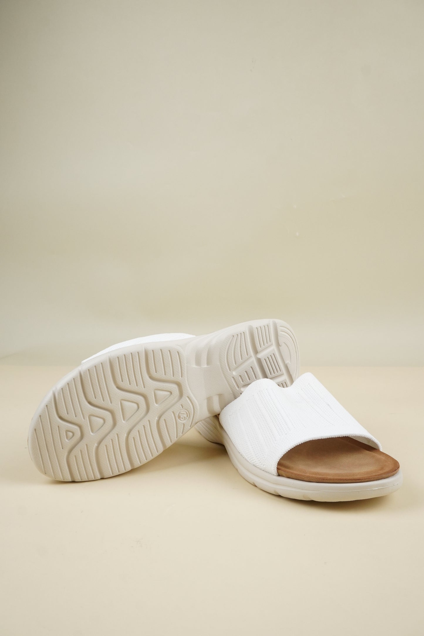 Fabric Light Weight Slippers - White