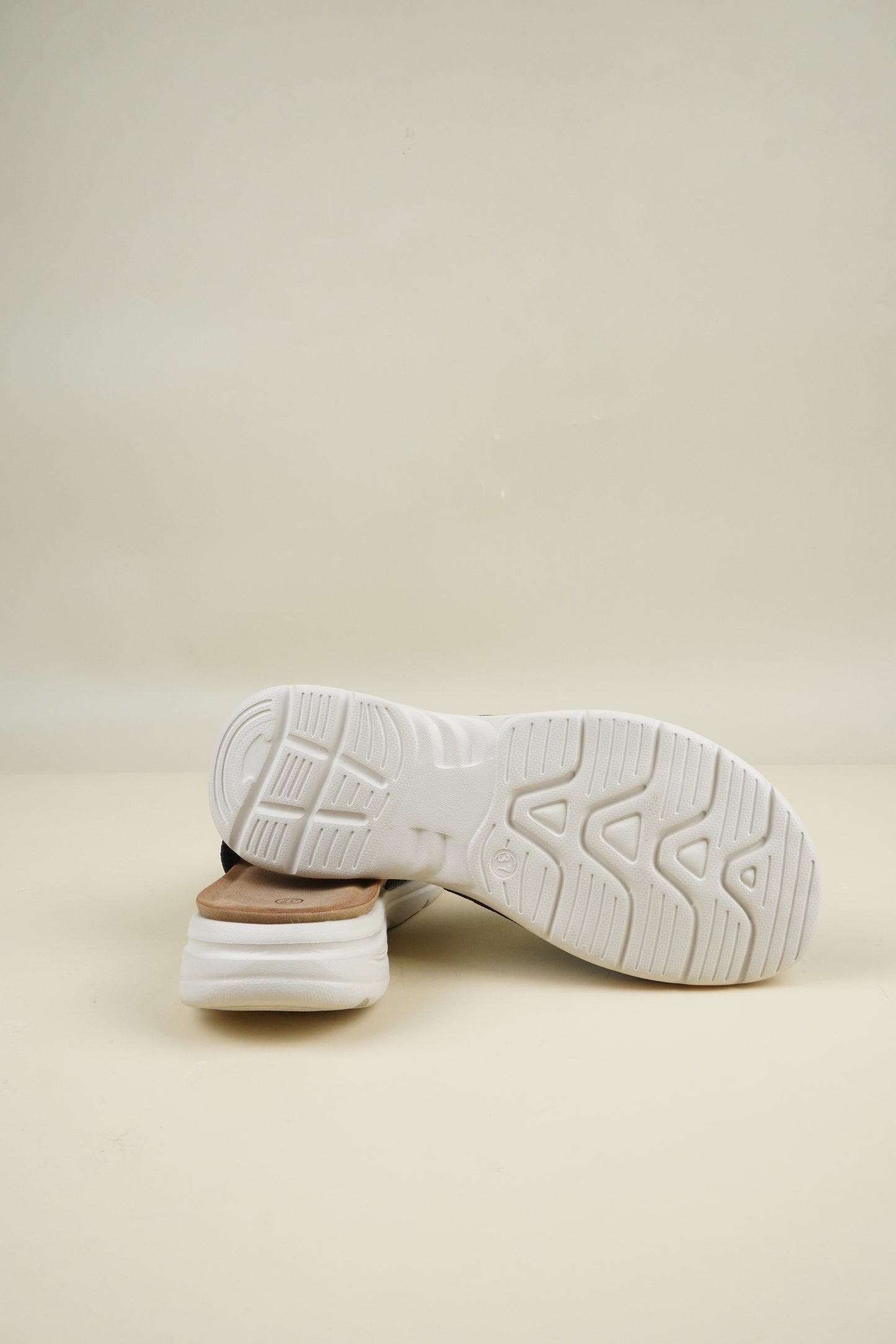 Fabric Light Weight Slippers - Black