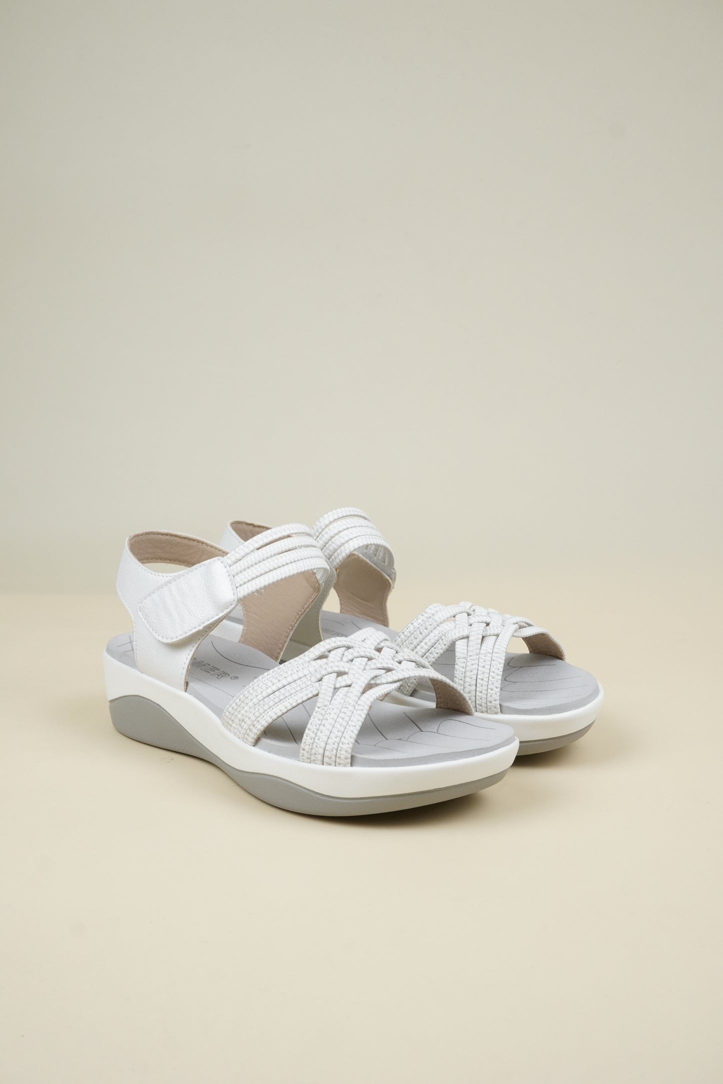 Women's Flex Comfort Sandals - White