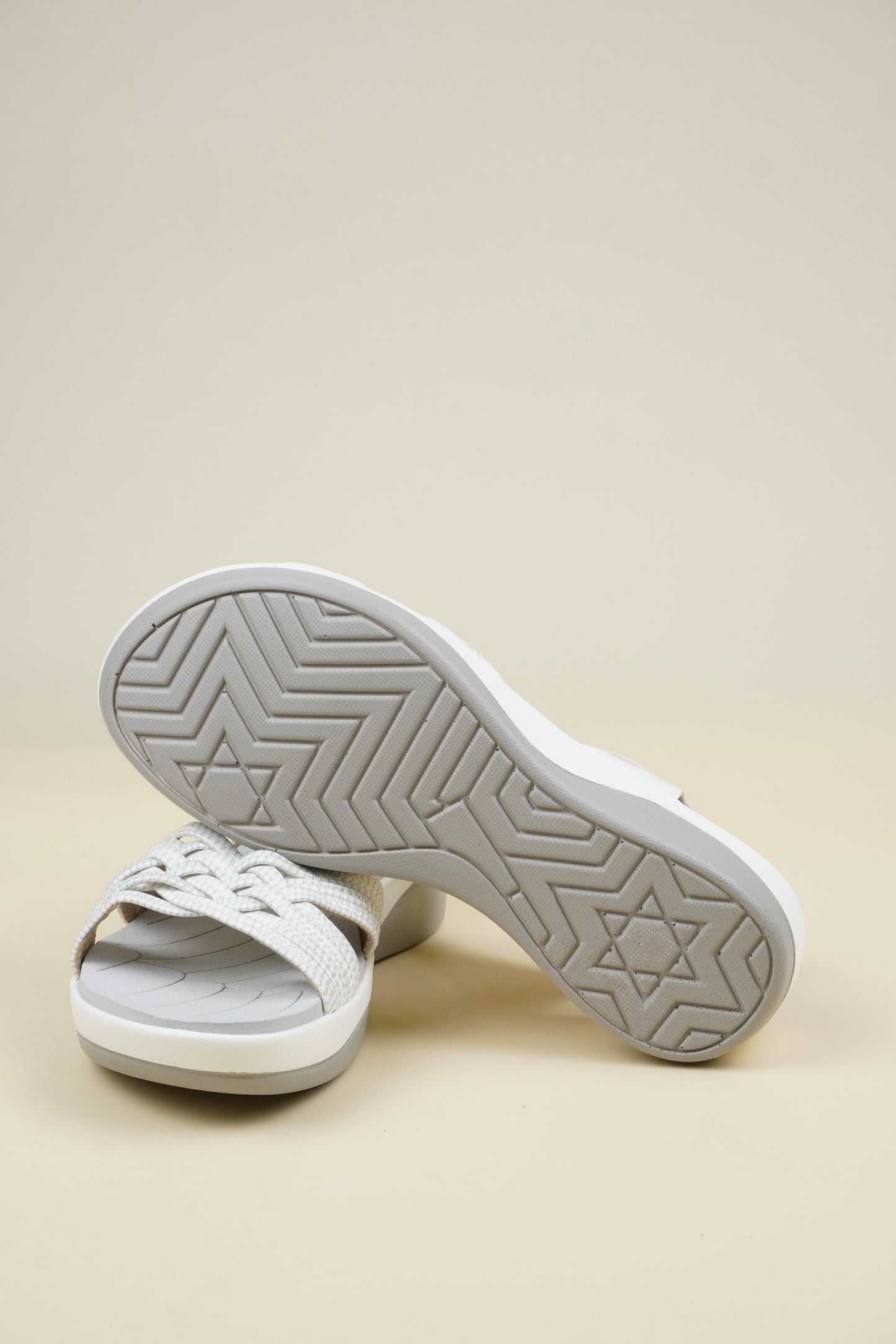 Women's Flex Comfort Sandals - White